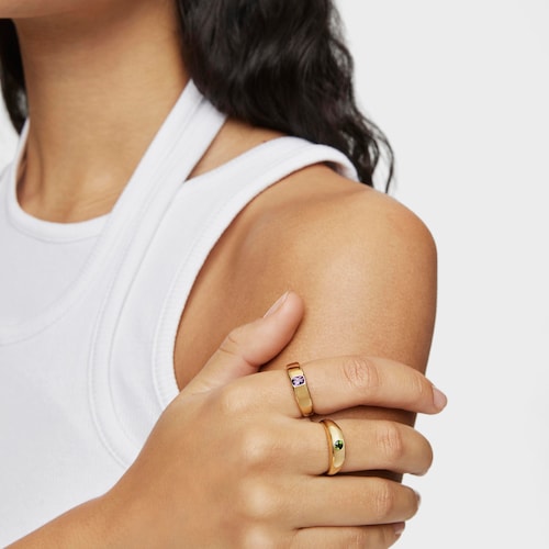 Anillo sello con baño de oro 18 kt sobre plata y amatista Basic Colors