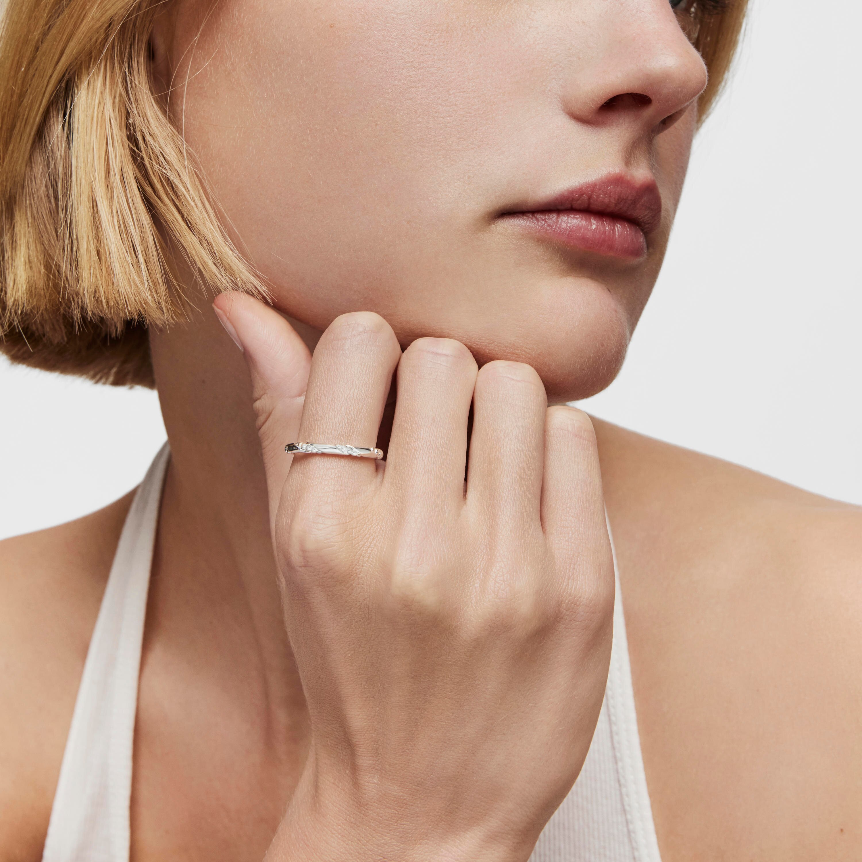 Twisted small silver Ring