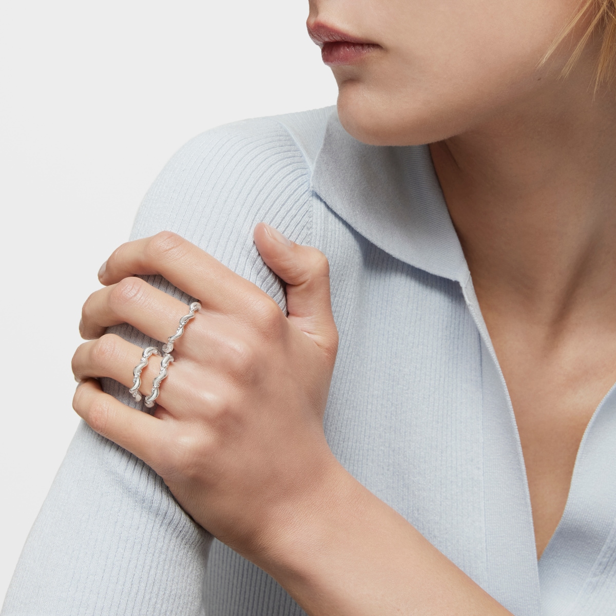 Anillo mediano de plata Twisted