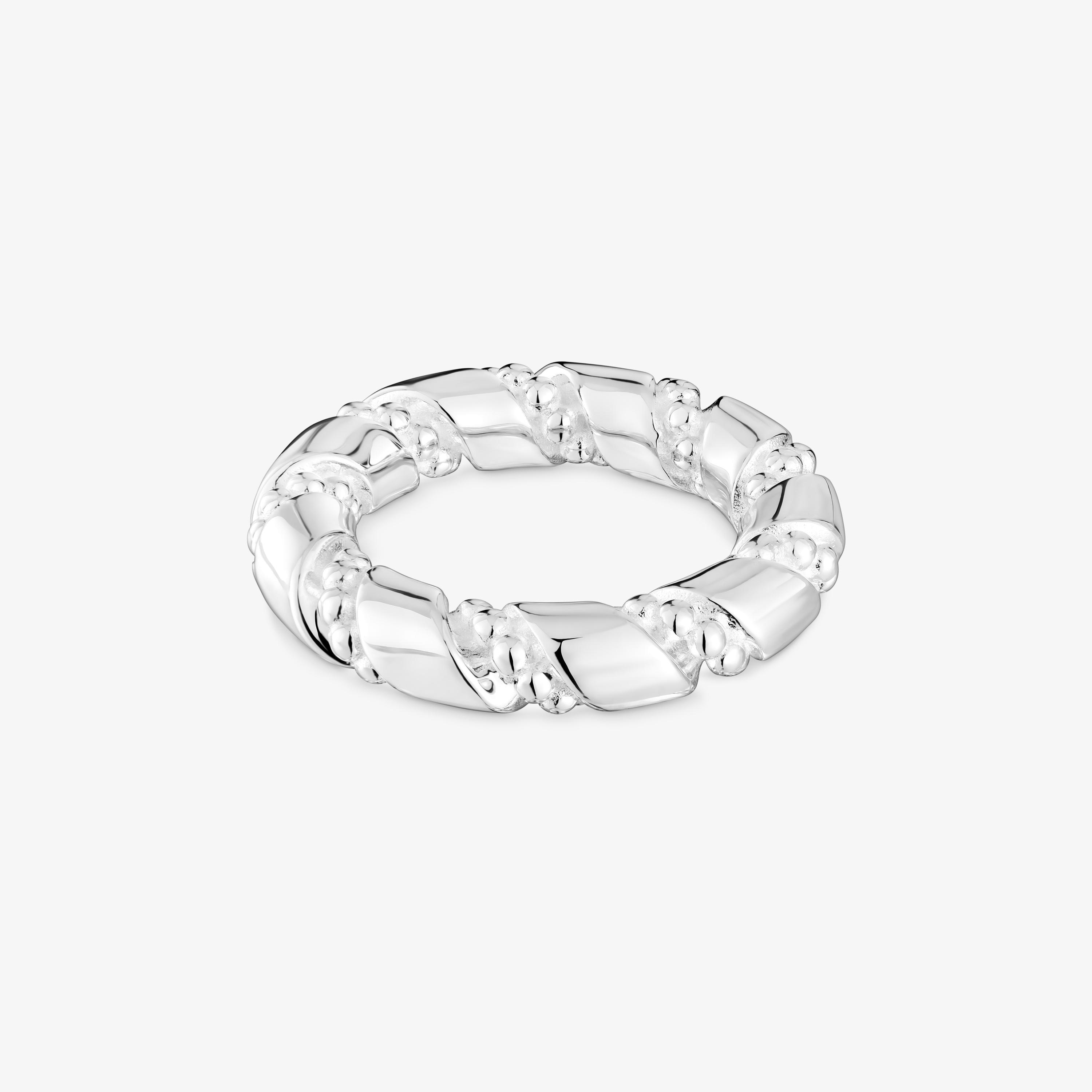 Twisted large silver Ring