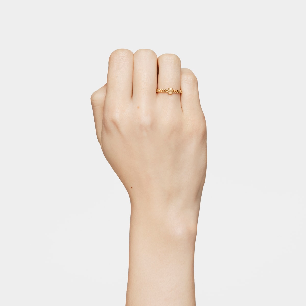 Anillo pequeño oso con baño de oro 18 kt sobre plata Bold Motif