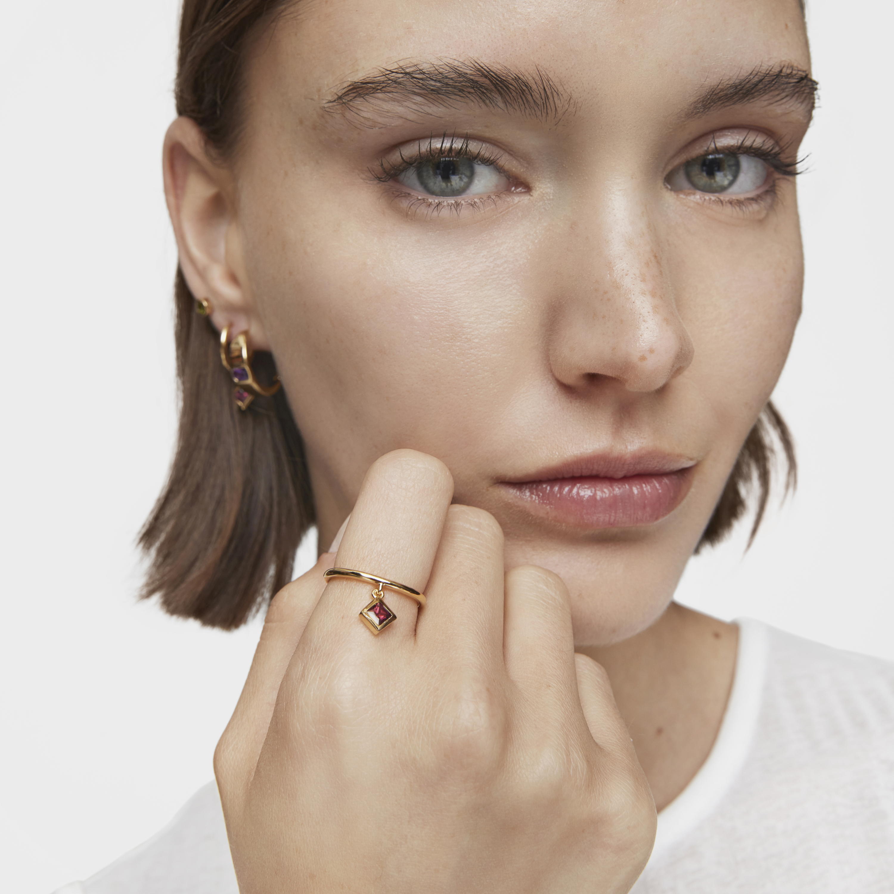 Small Ring with 18kt gold plating over silver and rhodolite charm TOUS Basic Colors