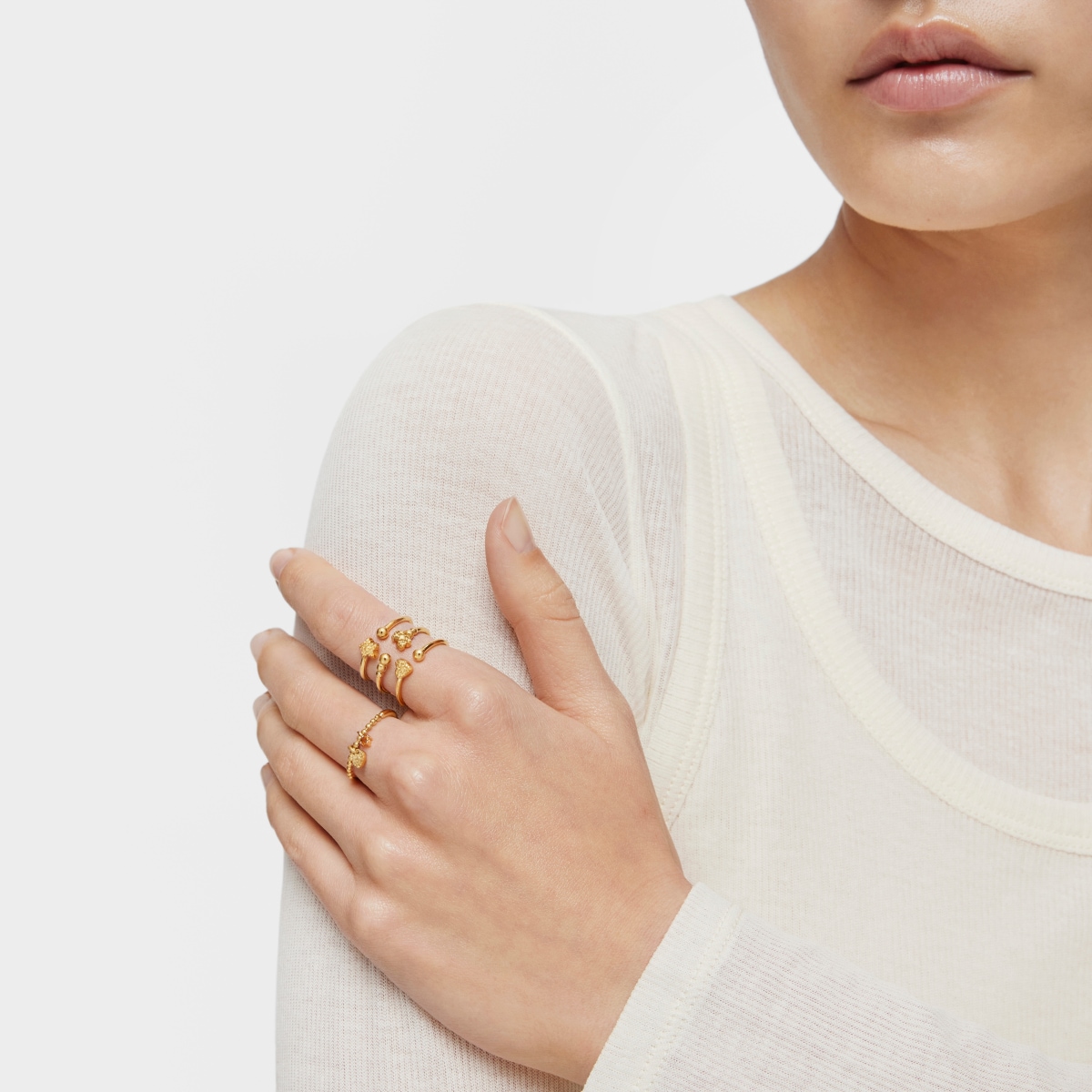 Anillo pequeño con baño de oro de 18 kt sobre plata y granate naranja TOUS Grain