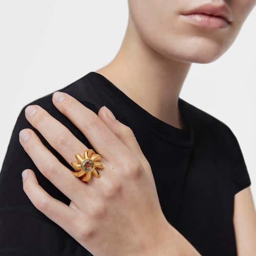 Anillo sello con baño de oro 18 kt sobre plata y prasiolita Galia