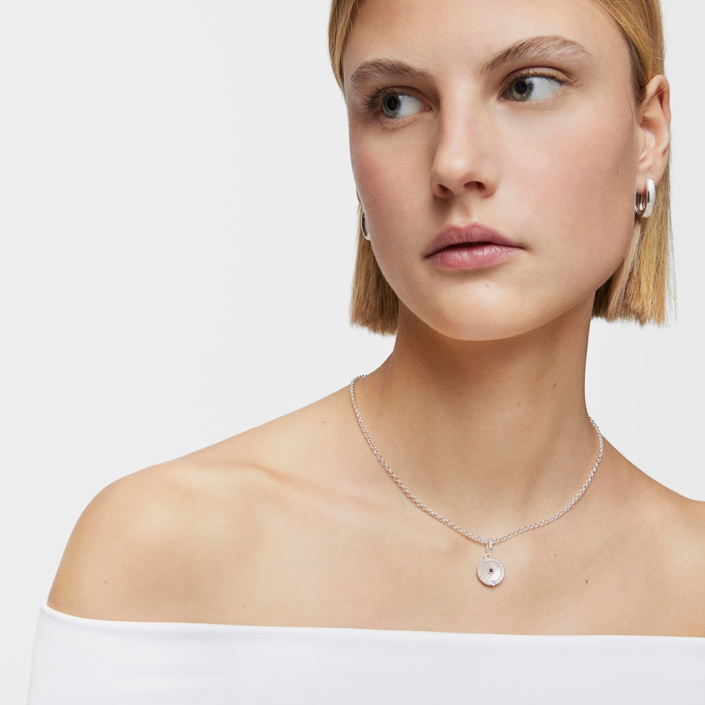 Silver medallion Pendant with nacre, rhodolite and bear motif Medallions