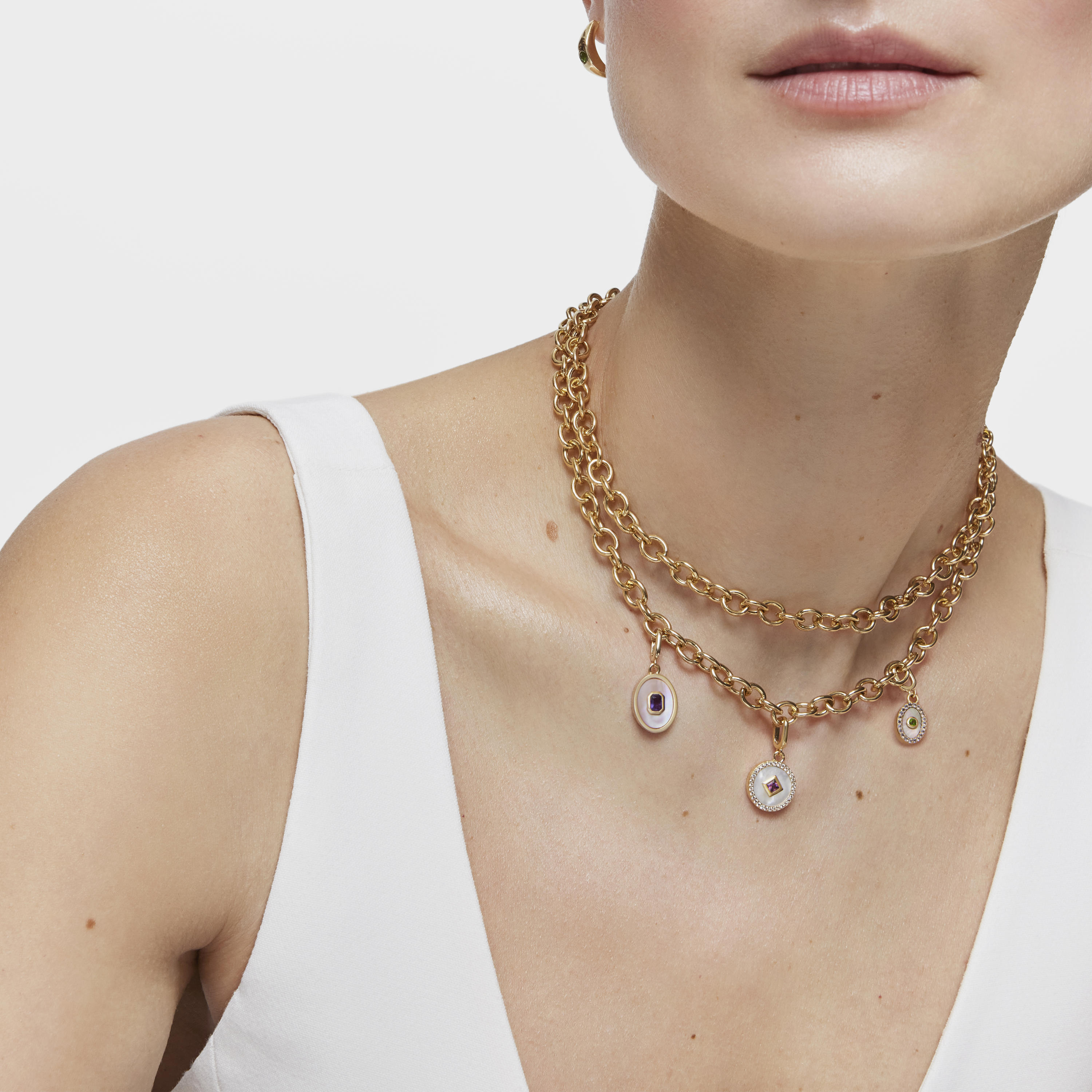 Medallion Pendant with 18K gold vermeil, nacre and gemstones Medallions