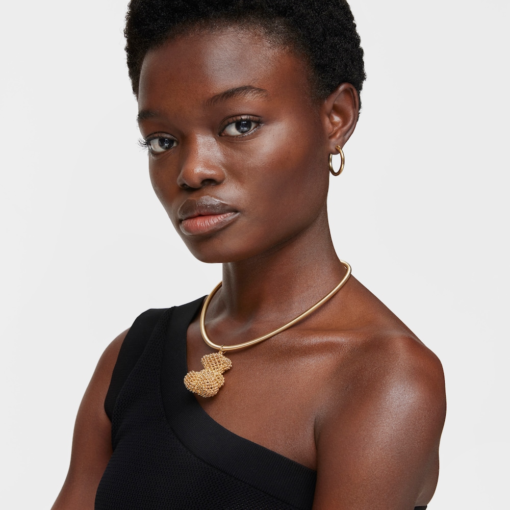 Duży teksturowany wisiorek w kształcie misia, ze srebra pokrytego 18-karatowym złotem Bold Bear