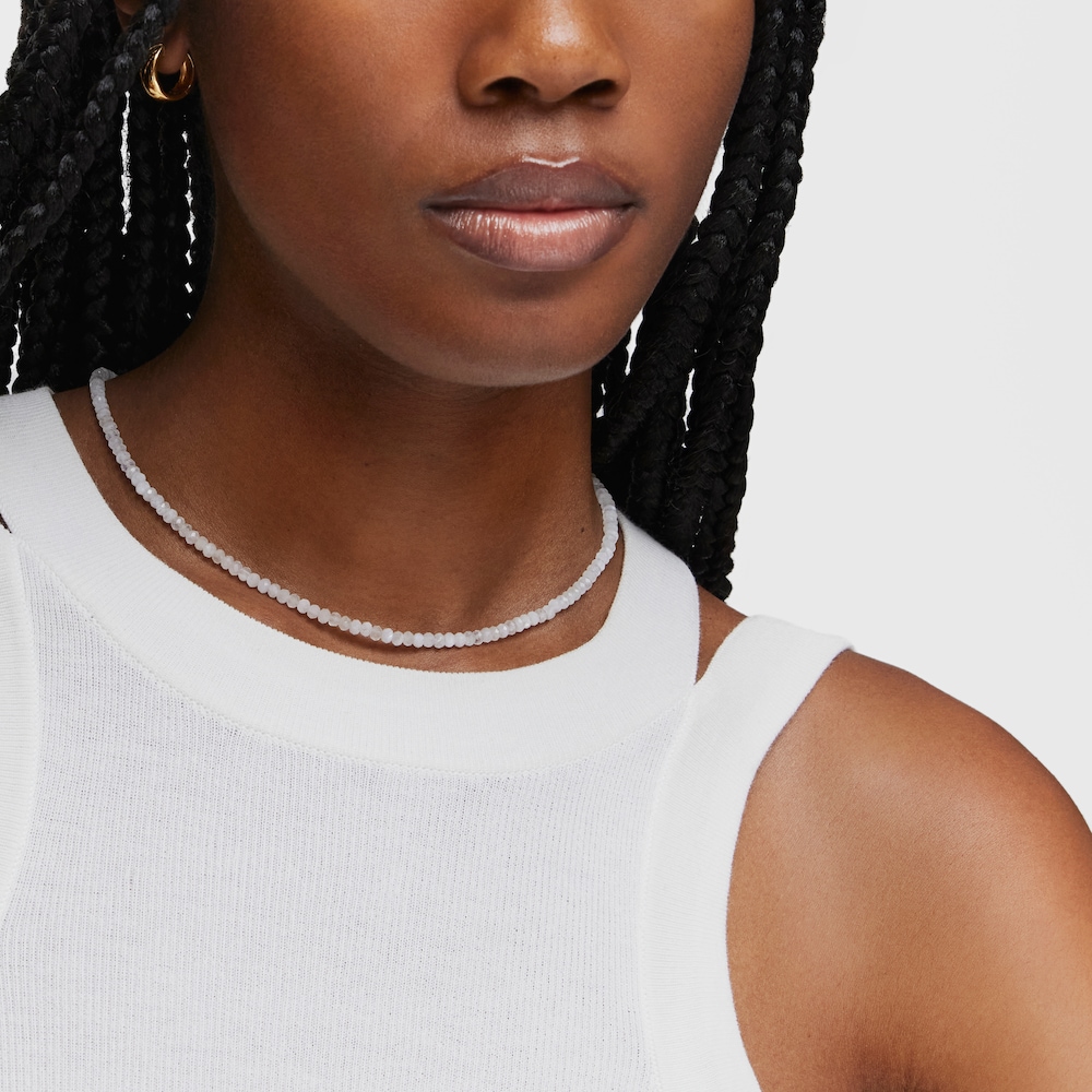 Short silver Necklace with moonstone Basic Colors