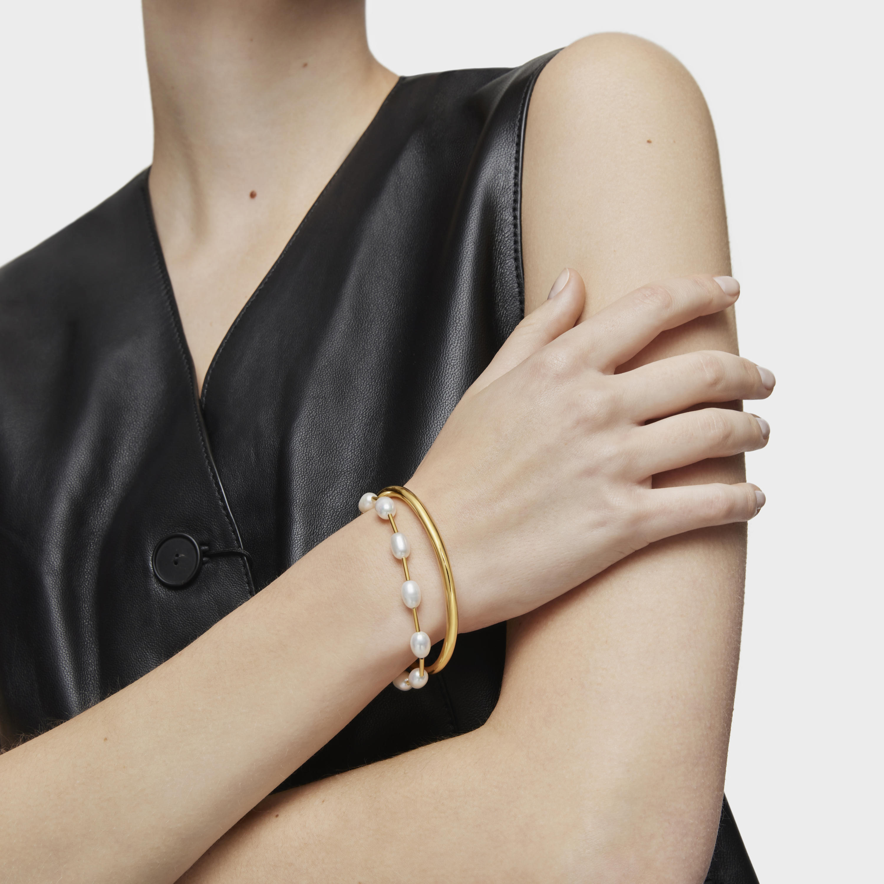 Tube Bracelet with 18K gold vermeil and cultured pearls Gloss