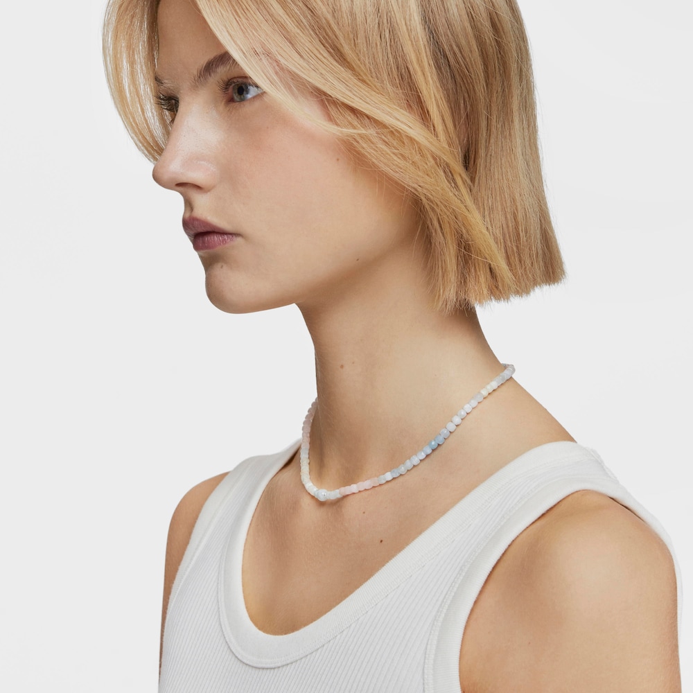 Short silver Necklace with multicolored beryllium Basic Colors