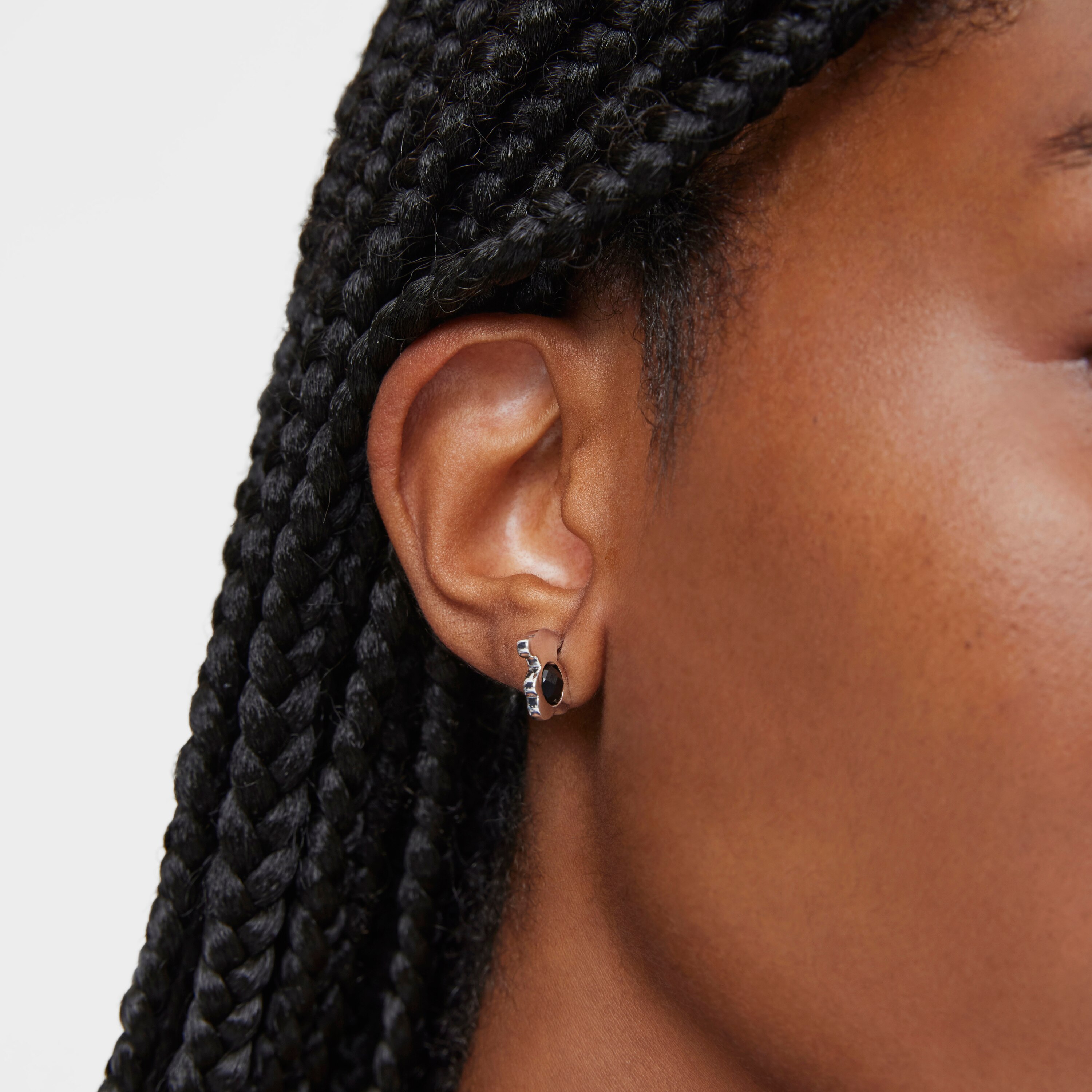 Small silver with onyx 12 mm bear Earrings I-Bear