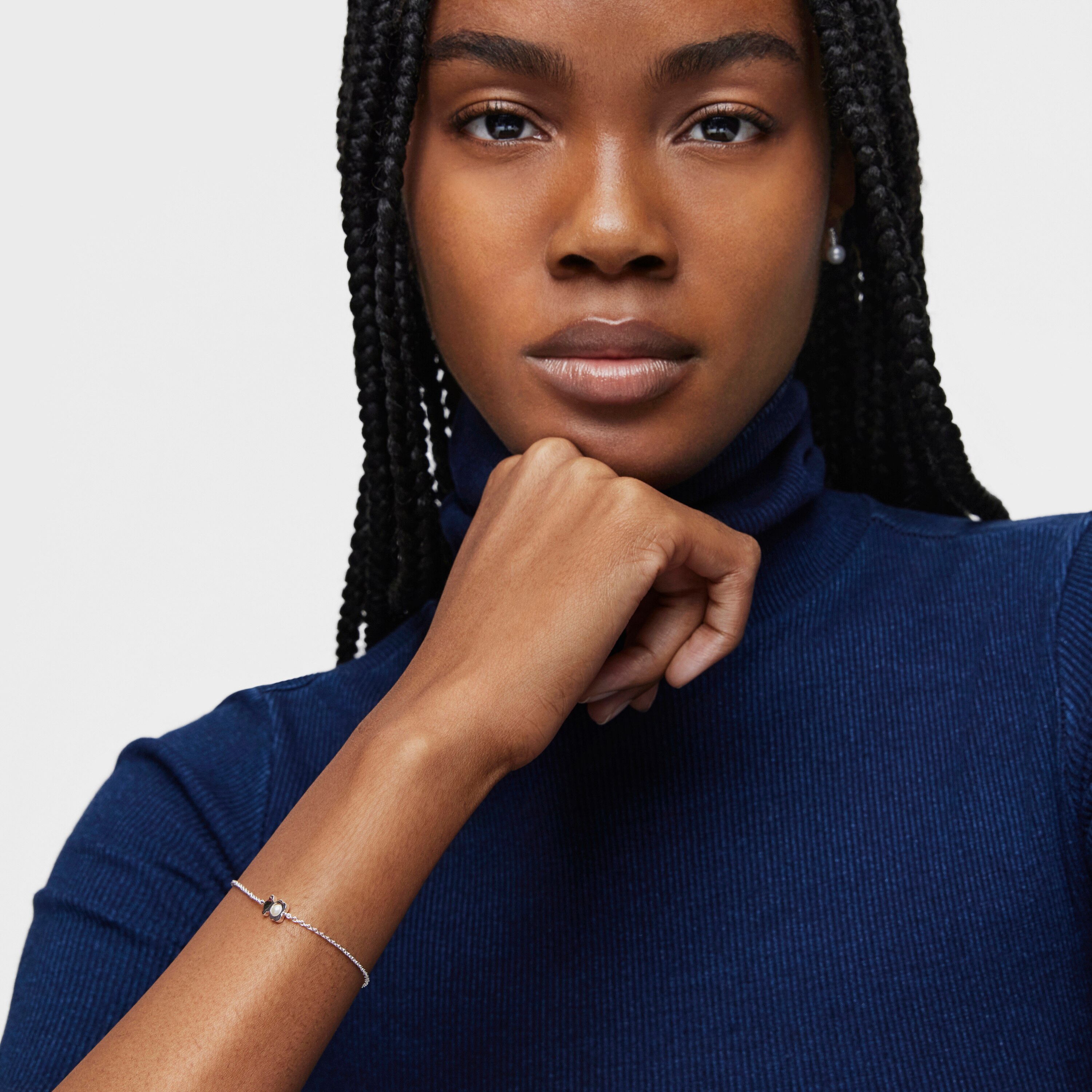 Silver bear chain Bracelet with a cultured pearl I-Bear