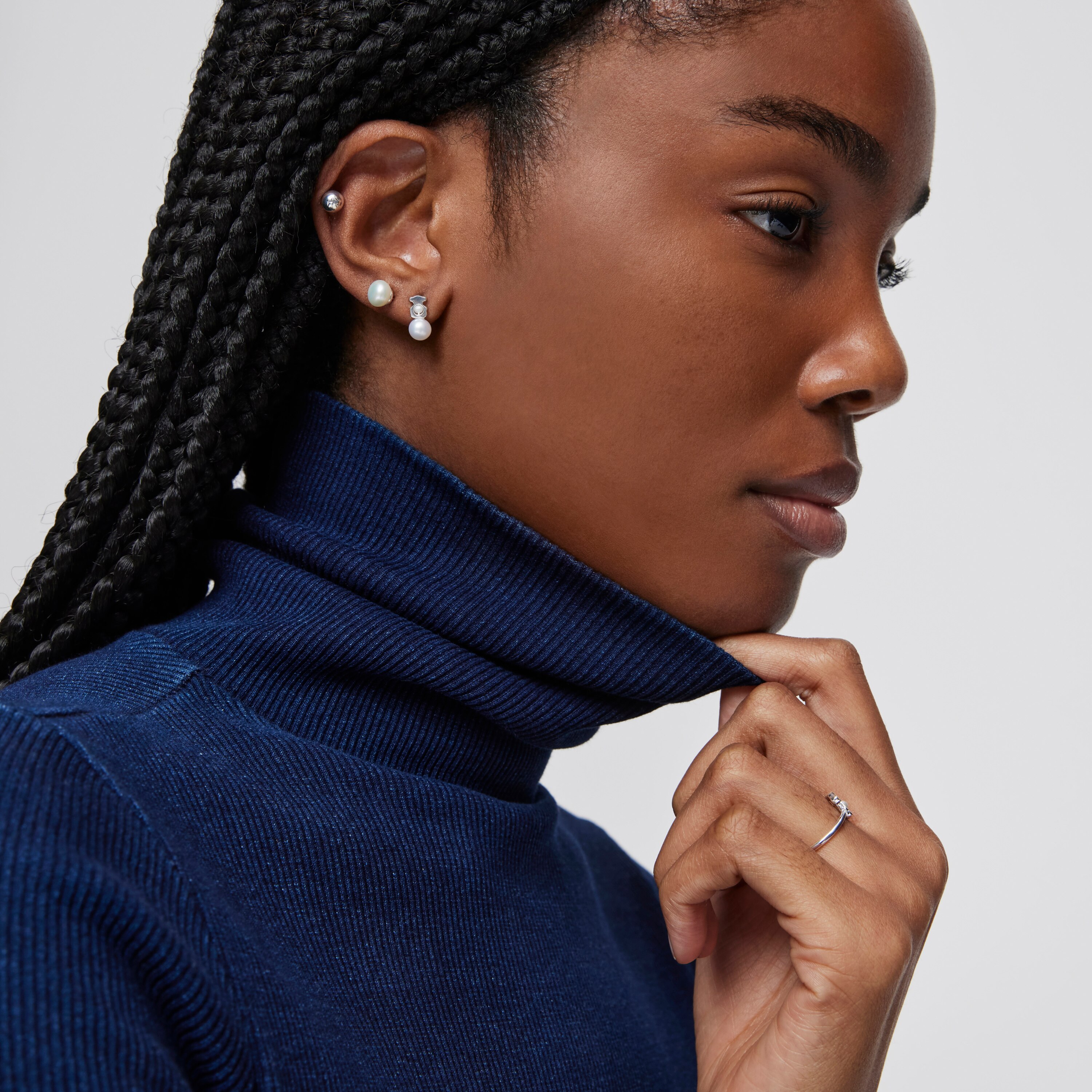 Small silver bear Earrings with cultured pearls I-Bear