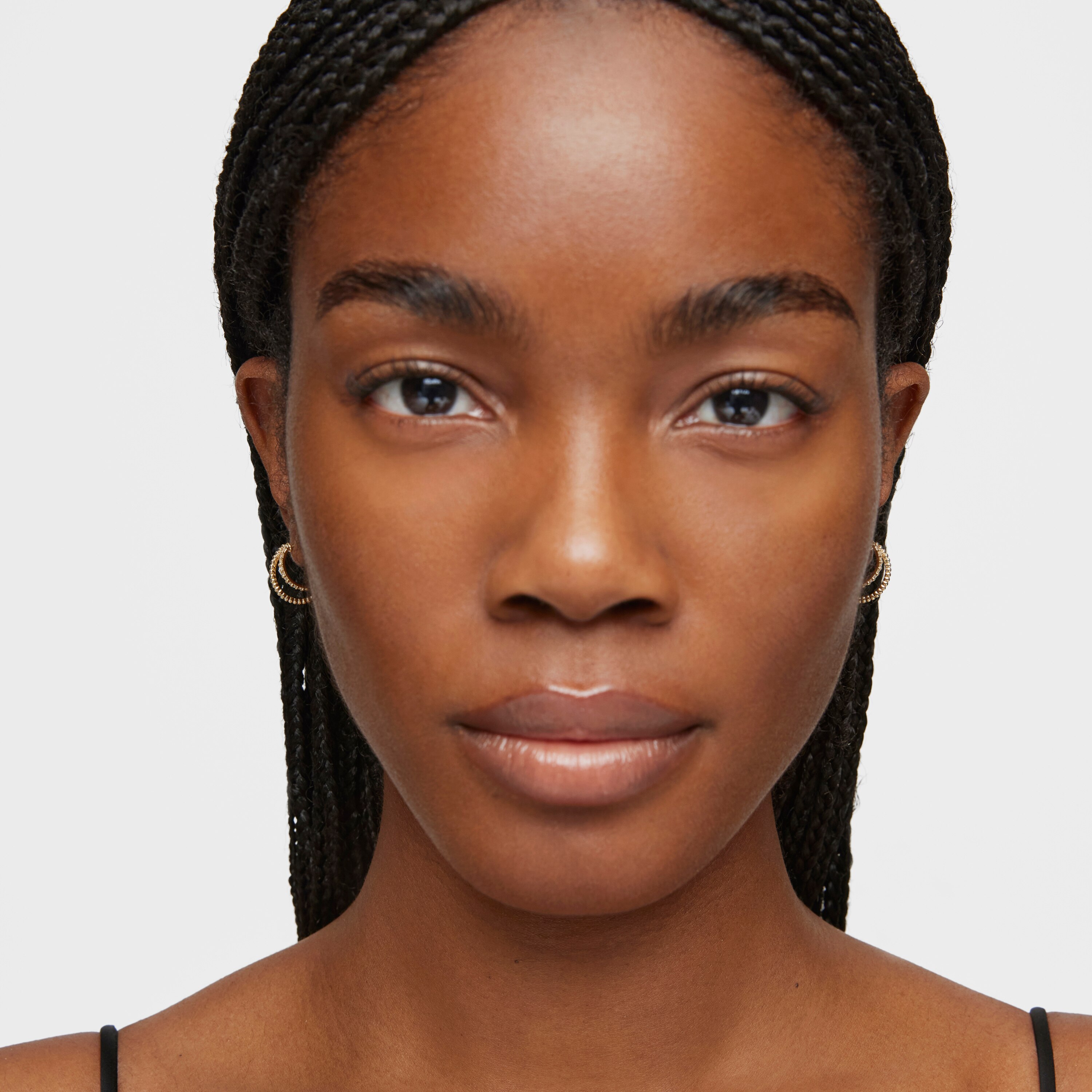 Short double hoop gold Earrings with diamonds Les Classiques