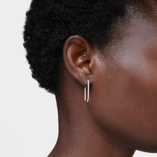 Long oval hoop Earrings in white gold with diamonds Les Classiques