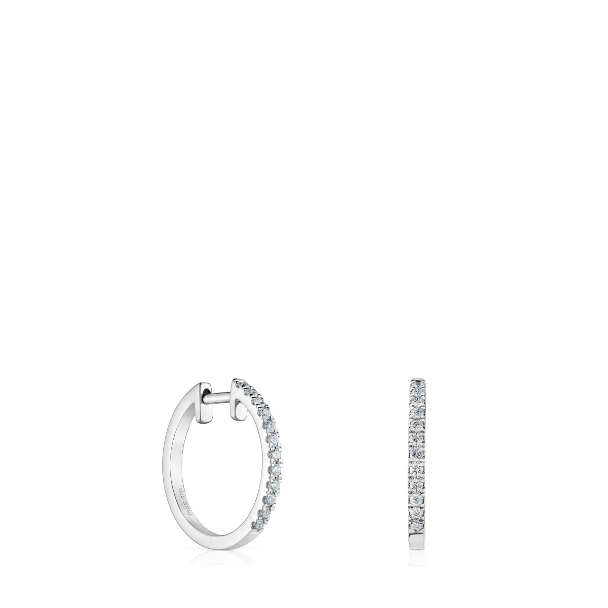 Short hoop Earrings in white gold with 12,5 mm diamonds Les Classiques