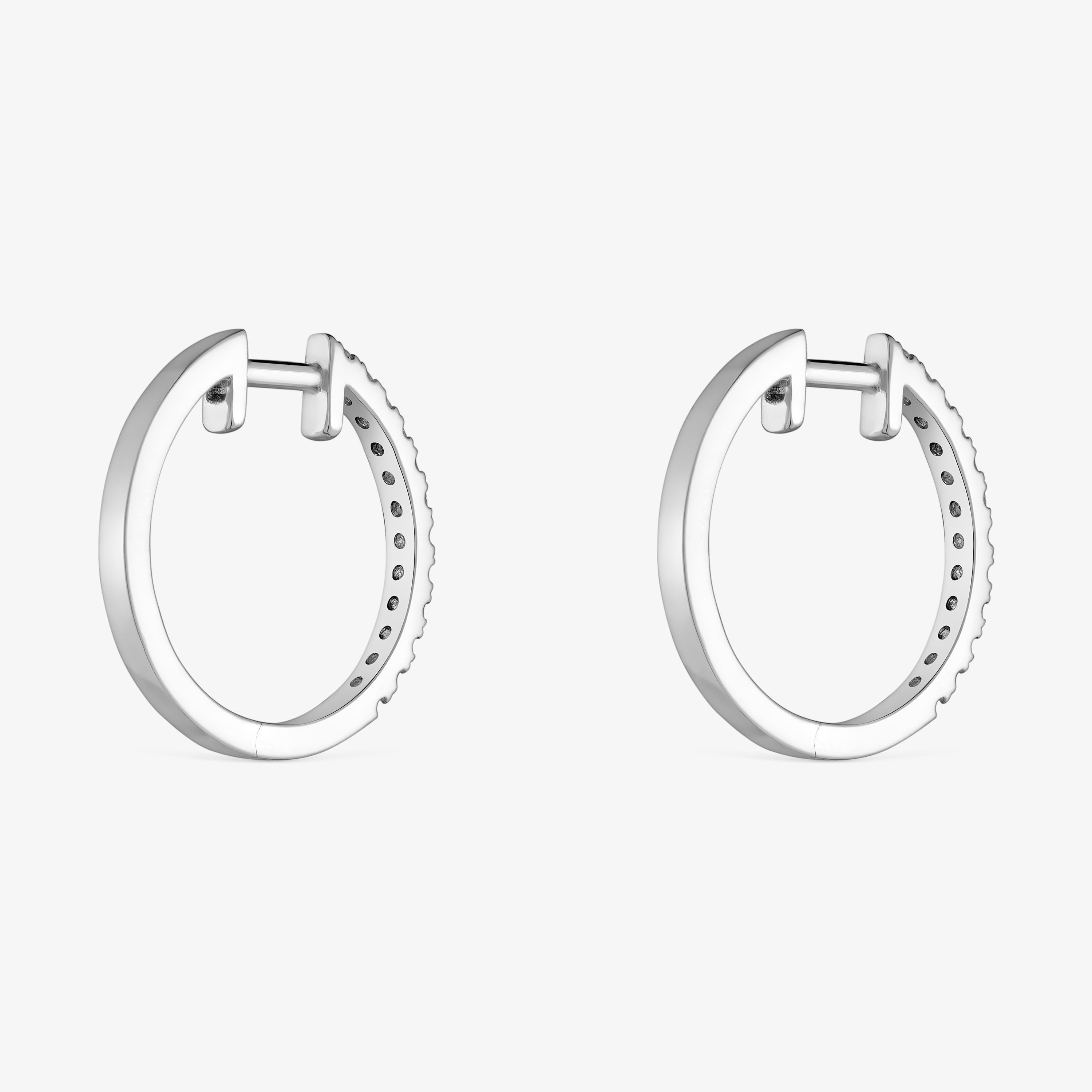 Short hoop Earrings in 18K white gold with 15 mm diamonds Les Classiques