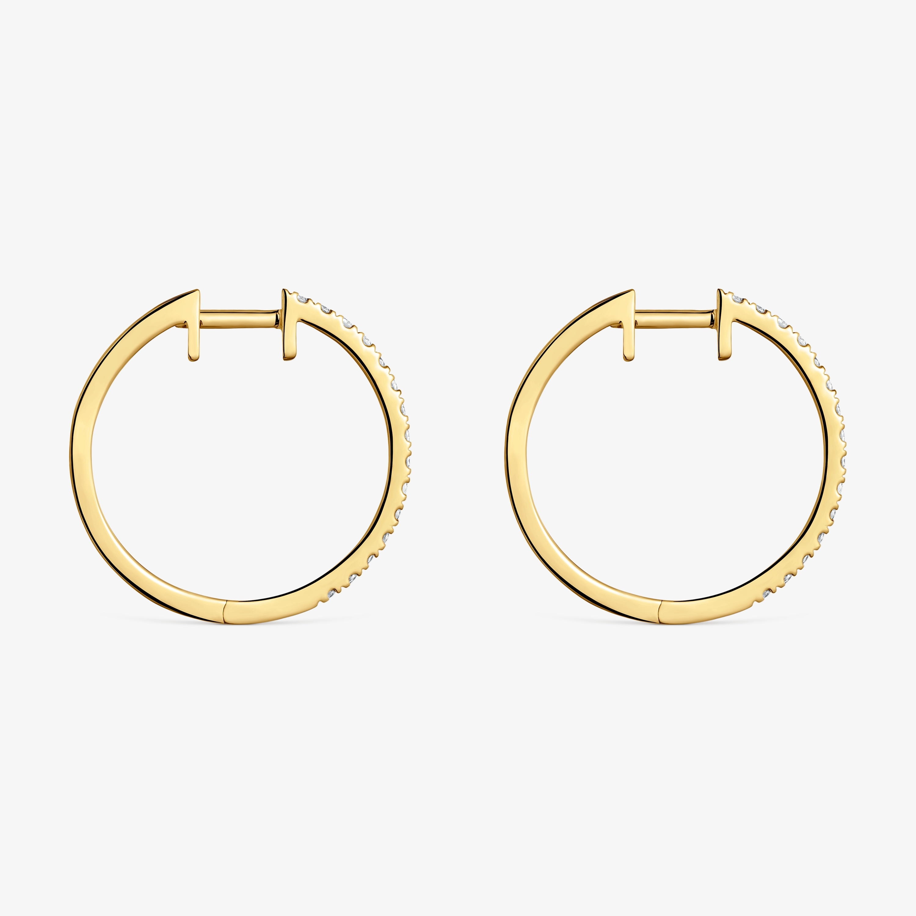 Short hoop Earrings in 18K solid gold with mm diamonds Les Classiques