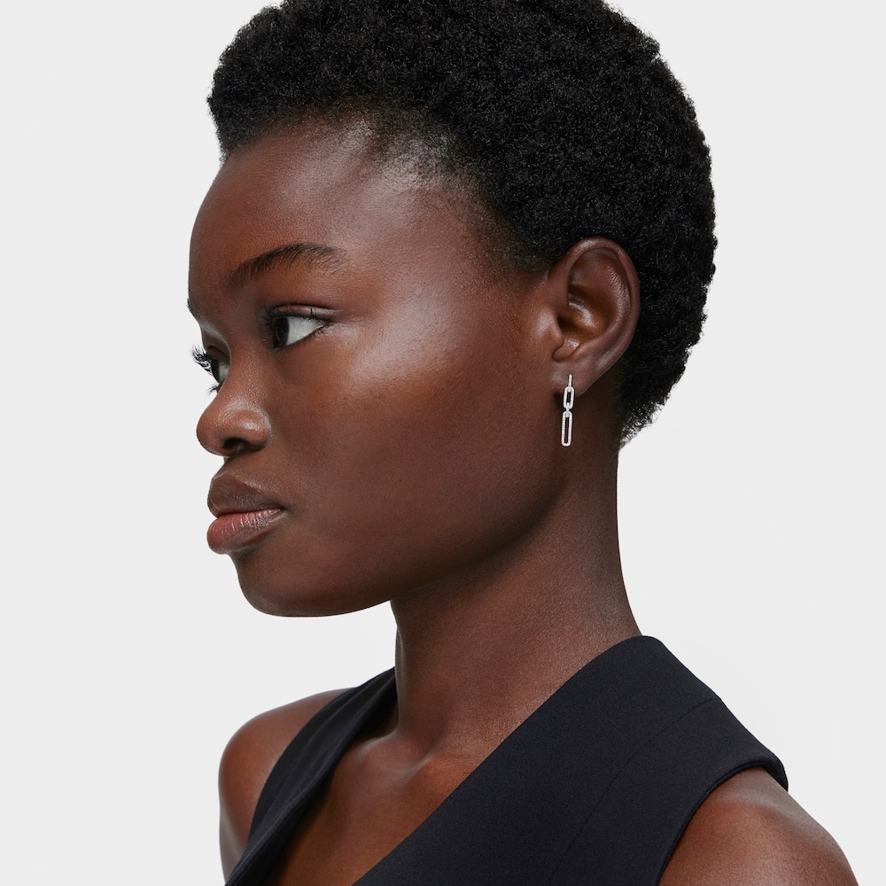 Długie owalne kolczyki Les Classiques wykonane z białego złota i diament&oacute;w