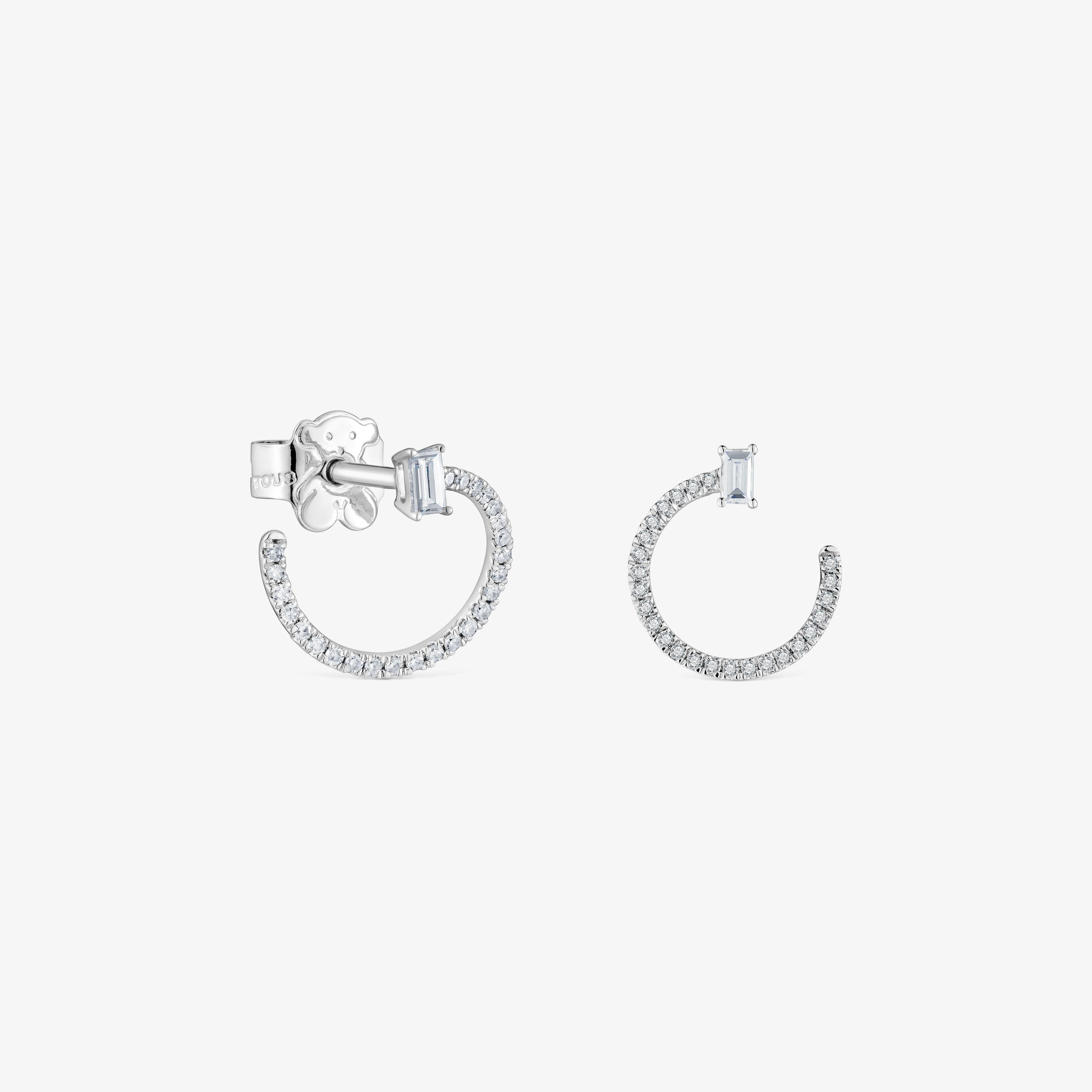 Medium short hoop Earrings in 18K white gold with diamonds Les Classiques