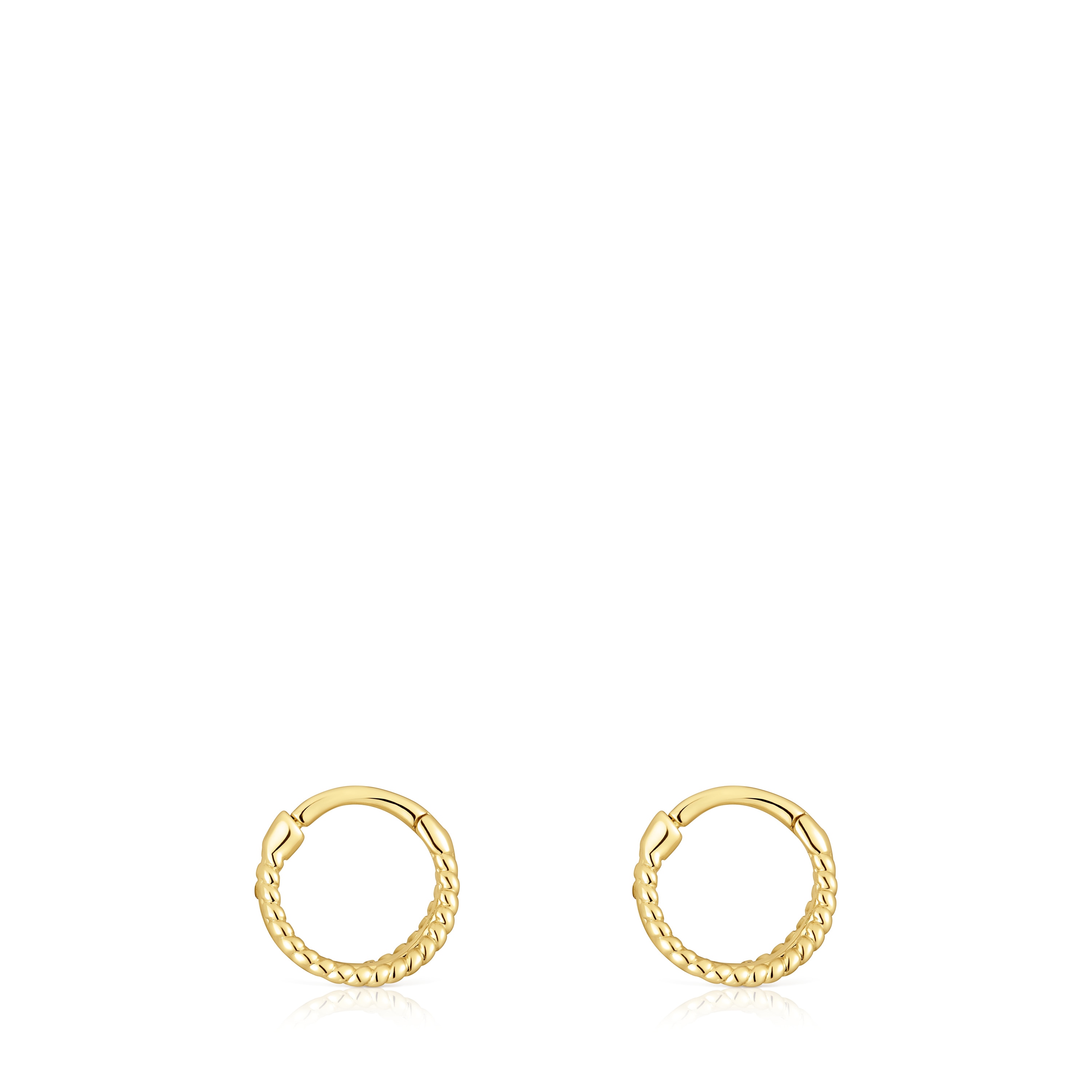 Short triple hoop Earrings with embossed gold Basics