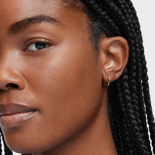 Short hoop pointed oval gold Earrings Basics