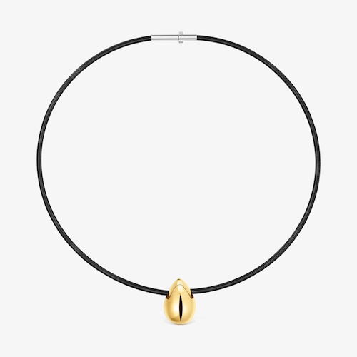 Kr&aacute;tk&yacute; N&aacute;hrdeln&iacute;k Mesh Tube ze zlata a čern&eacute; IP oceli s&nbsp;motivem slzy