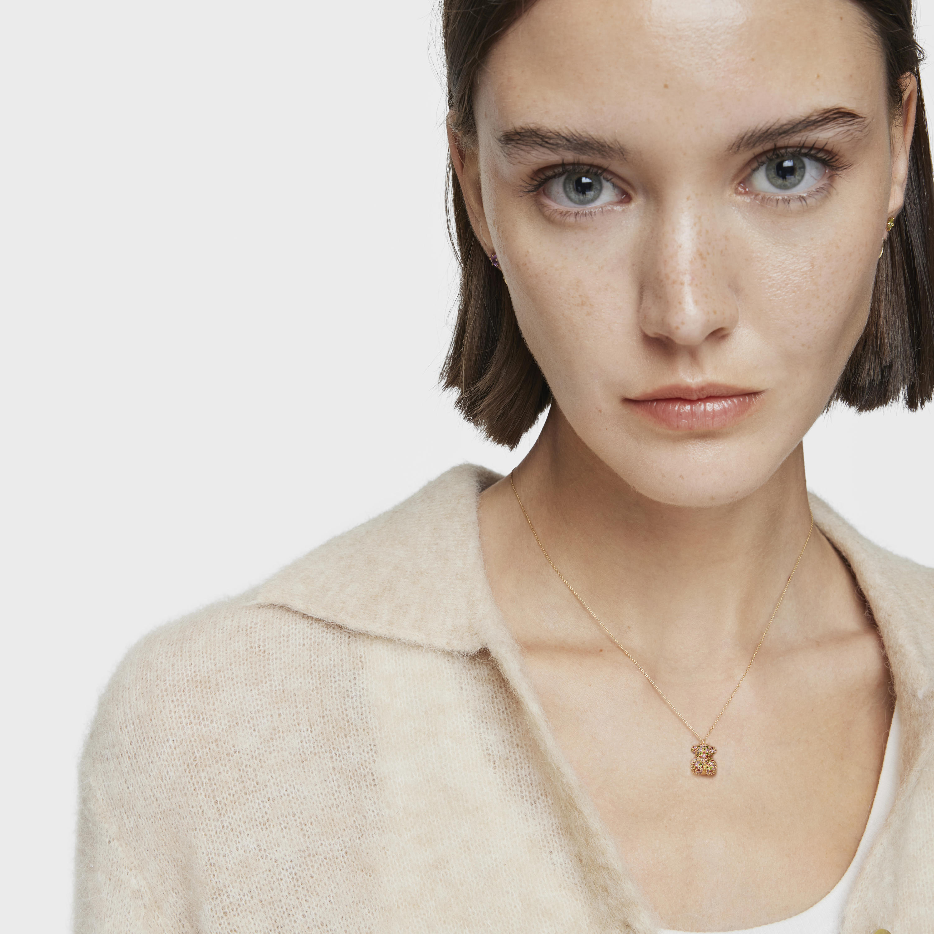 Collar corto oso de oro y gemas Bold Bear