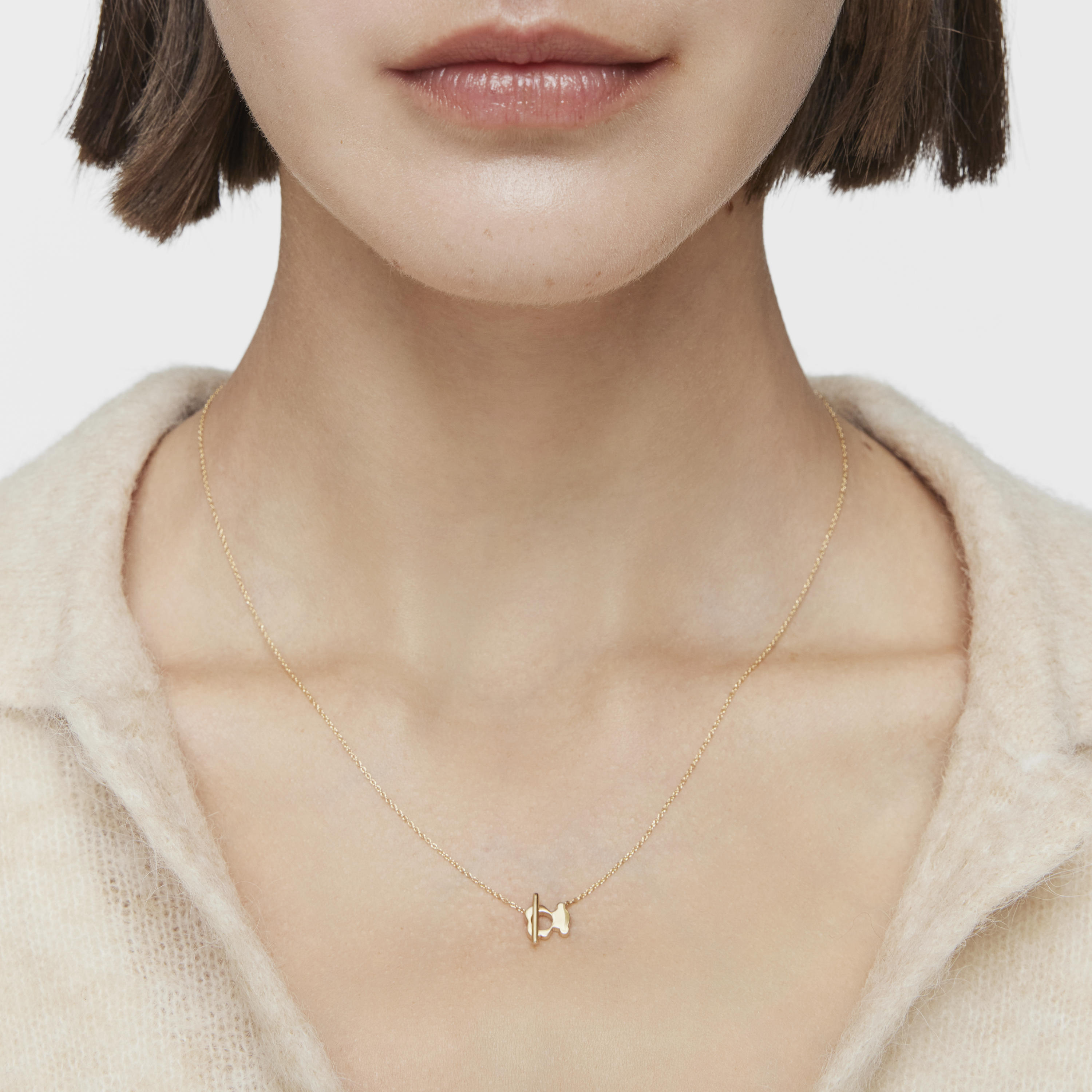 Collar corto de oro y oso I-Bear