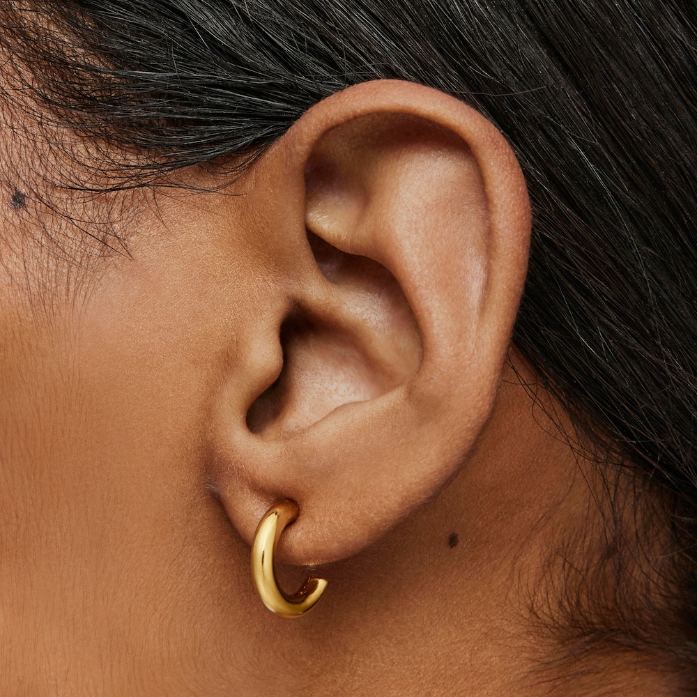 Kr&aacute;tk&eacute; Kruhov&eacute; n&aacute;u&scaron;nice o&nbsp;d&eacute;lce 14 mm ze stř&iacute;bra pozlacen&eacute;ho 18kar&aacute;tov&yacute;m zlatem TOUS Basics