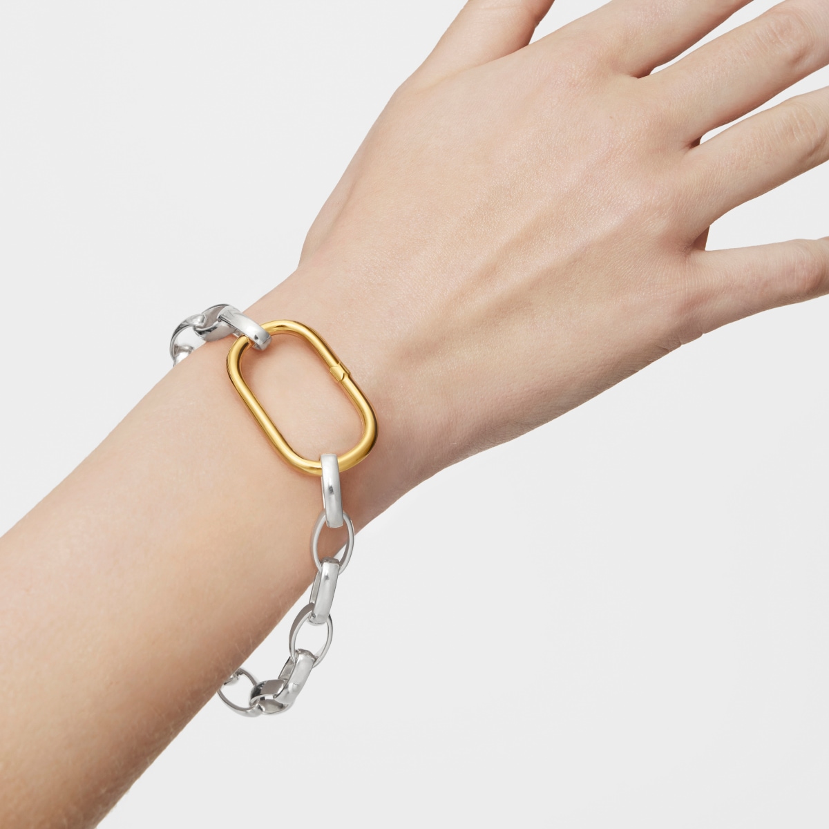 Extra-large Ring with 18kt gold plating over silver Hold Oval