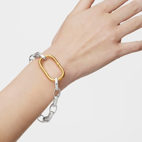 Anilla extra grande con baño de oro 18 kt sobre plata Hold Oval
