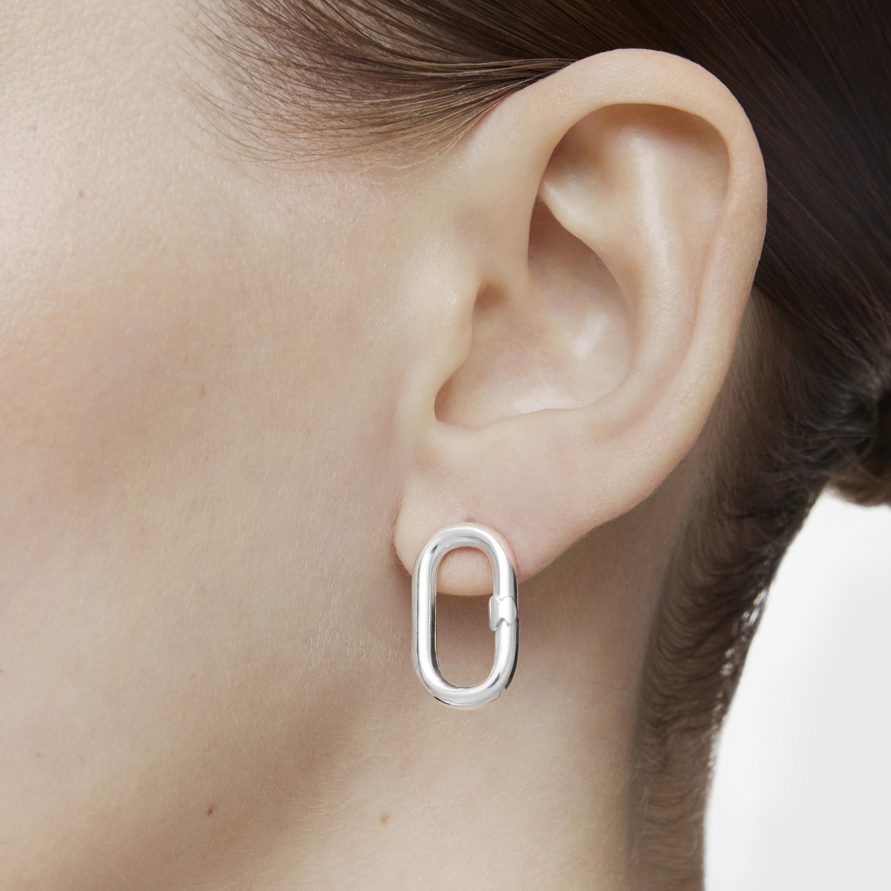 Long two-tone Earrings Hold Oval