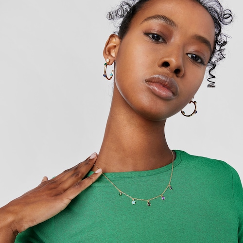 Collana con placcatura in oro 18 kt su argento e cinque motivi di gemme multicolor da 2-5 mm. Gloria 45 cm