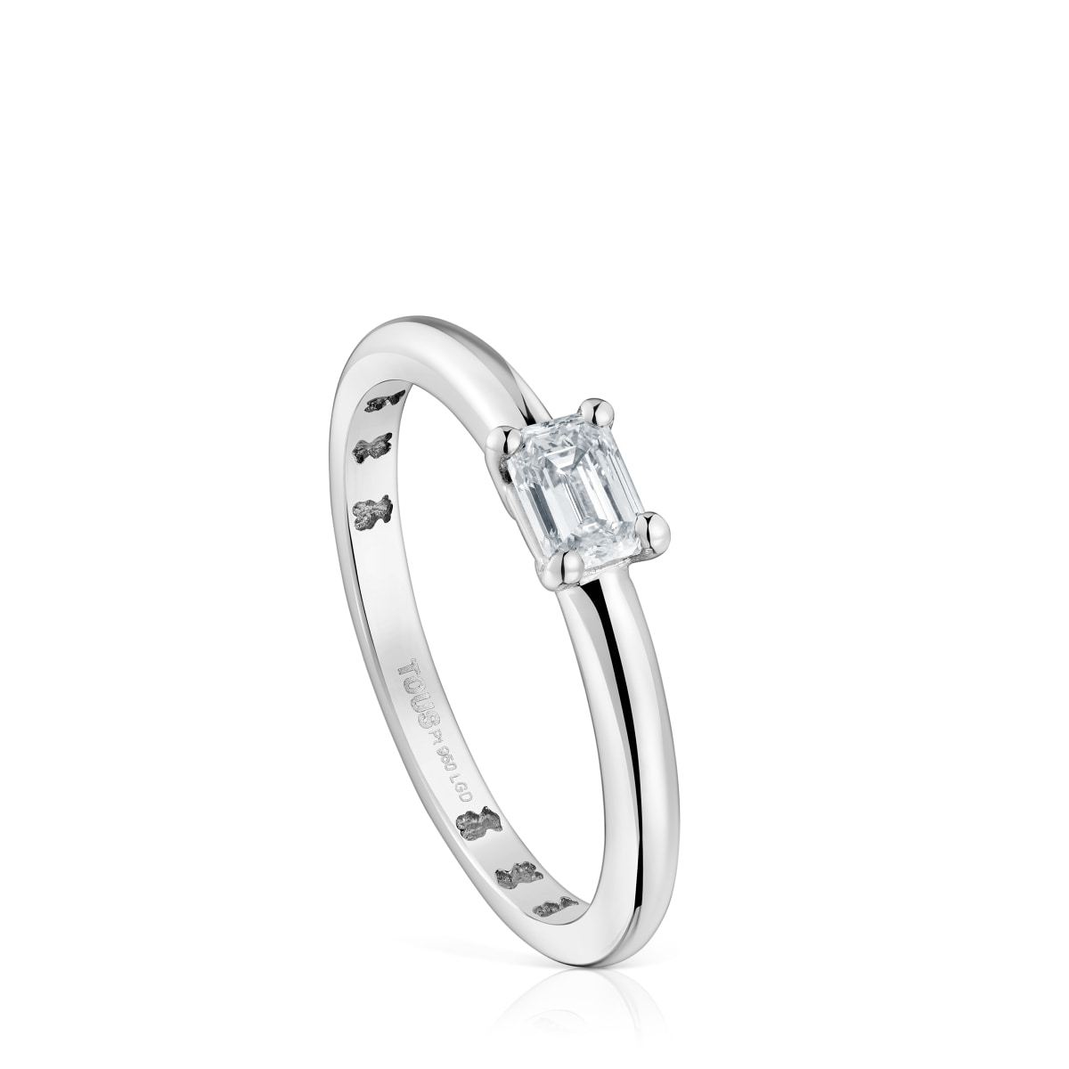 Platinum solitaire Ring with emerald-cut, lab-grown diamond Les Classiques LGD