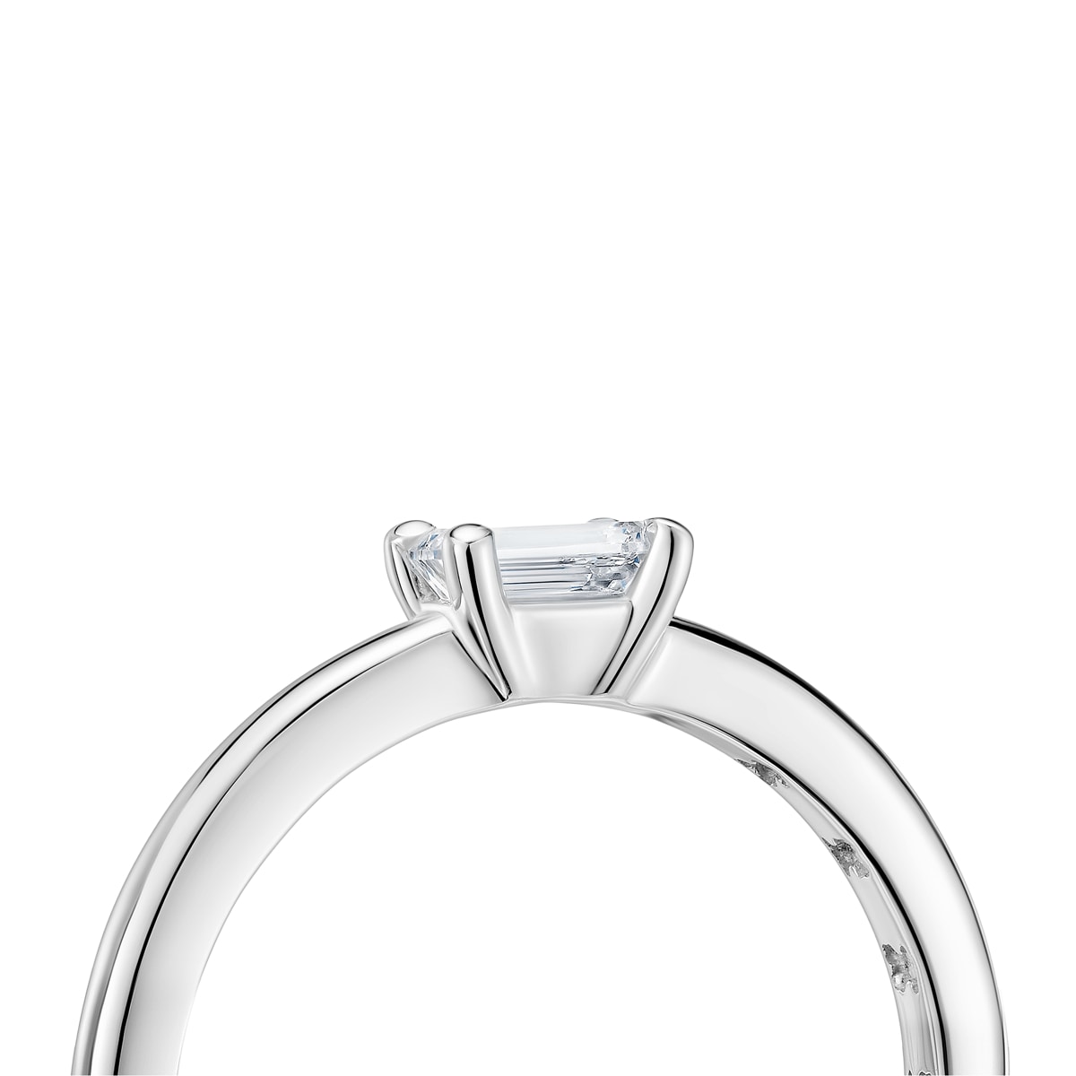 Platinum solitaire Ring with emerald-cut, lab-grown diamond Les Classiques LGD