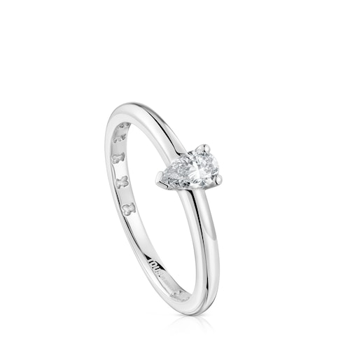 Platinum solitaire Ring with pear-cut, lab-grown diamond Les Classiques LGD