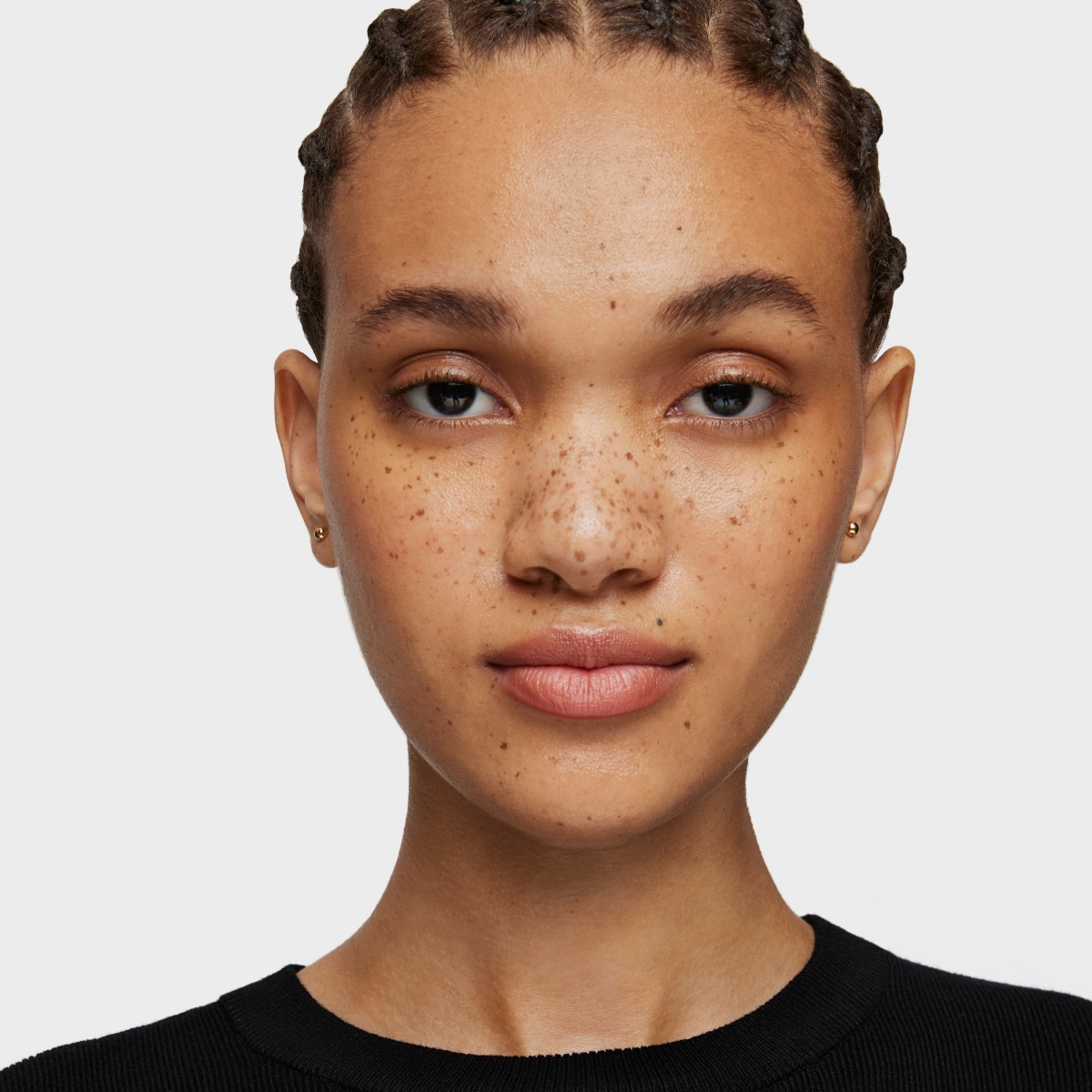 4 mm gold Earrings Basics