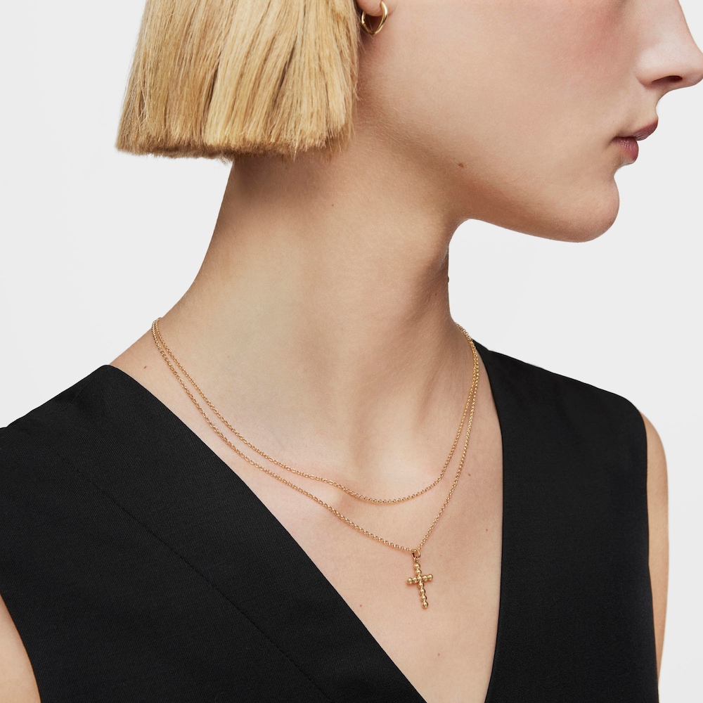 Medium 18K solid gold cross-motif Pendant Basics