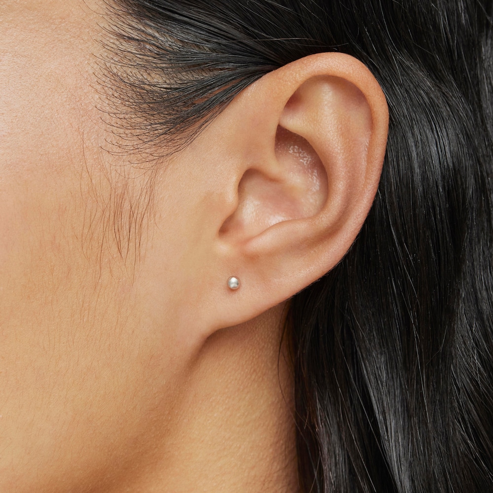 3&nbsp;mm 18K white gold Earrings Basics