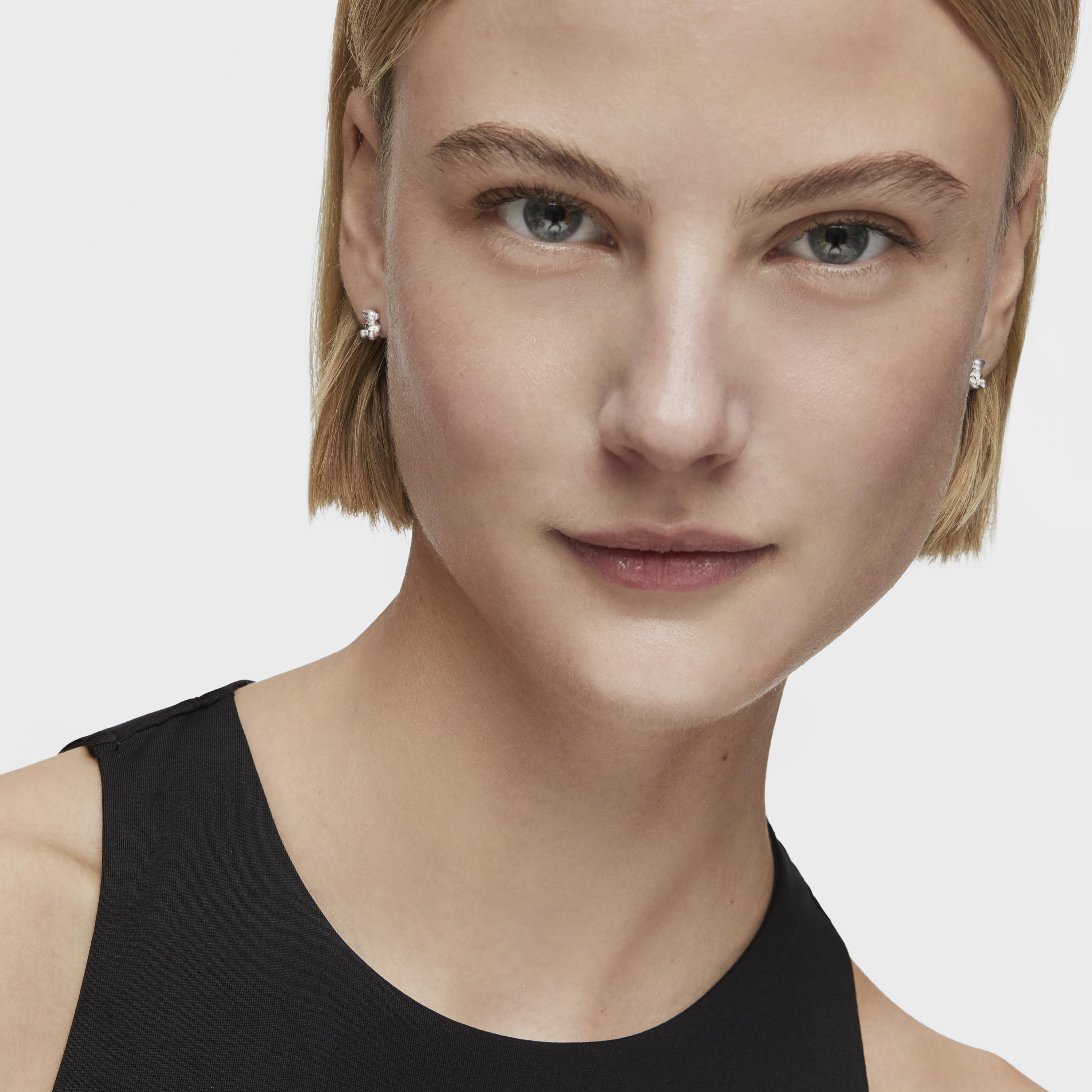 Bold Bear 7.2 mm silver bear Earrings