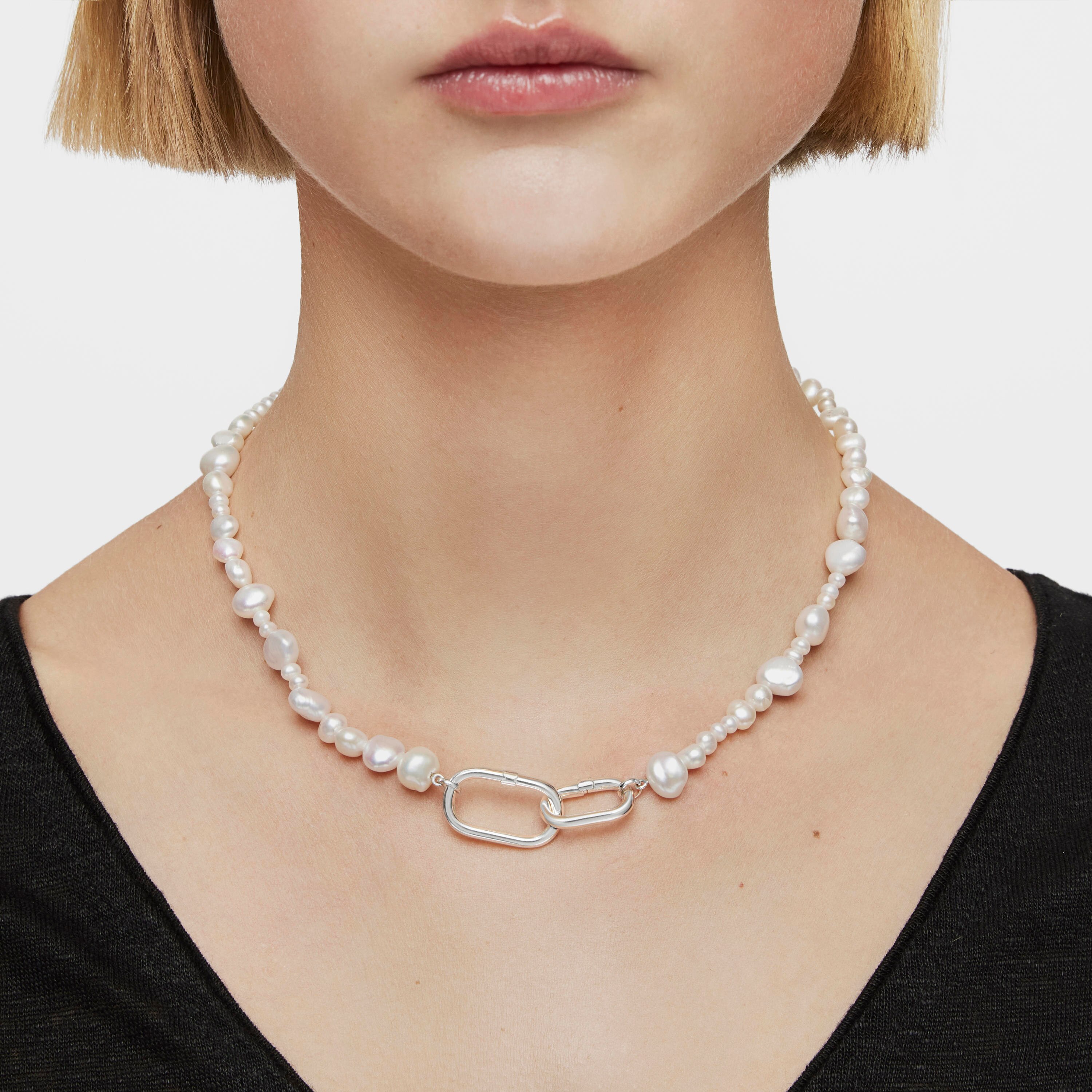 Choker with cultured pearls and silver ring Hold Oval