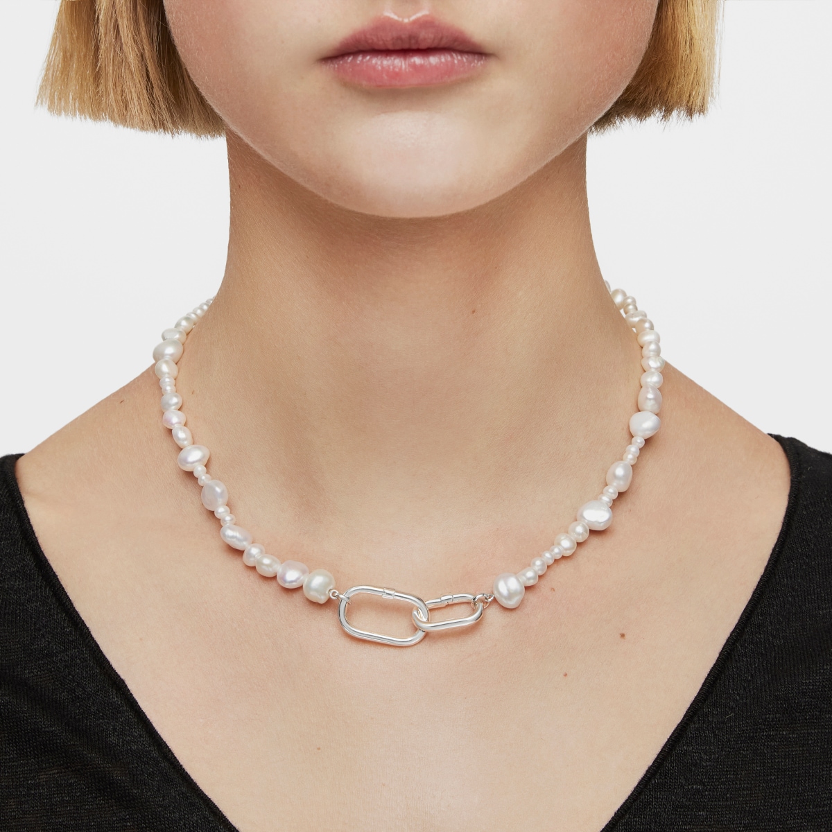 Choker with cultured pearls and silver ring Hold Oval