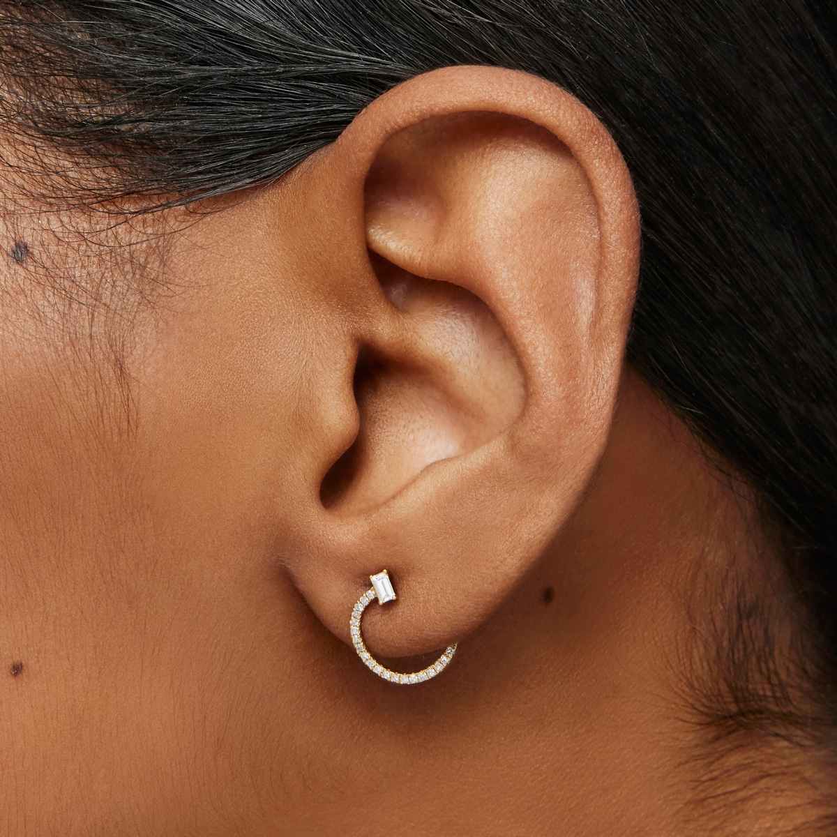 Gold half-circle Earrings with diamonds Les Classiques