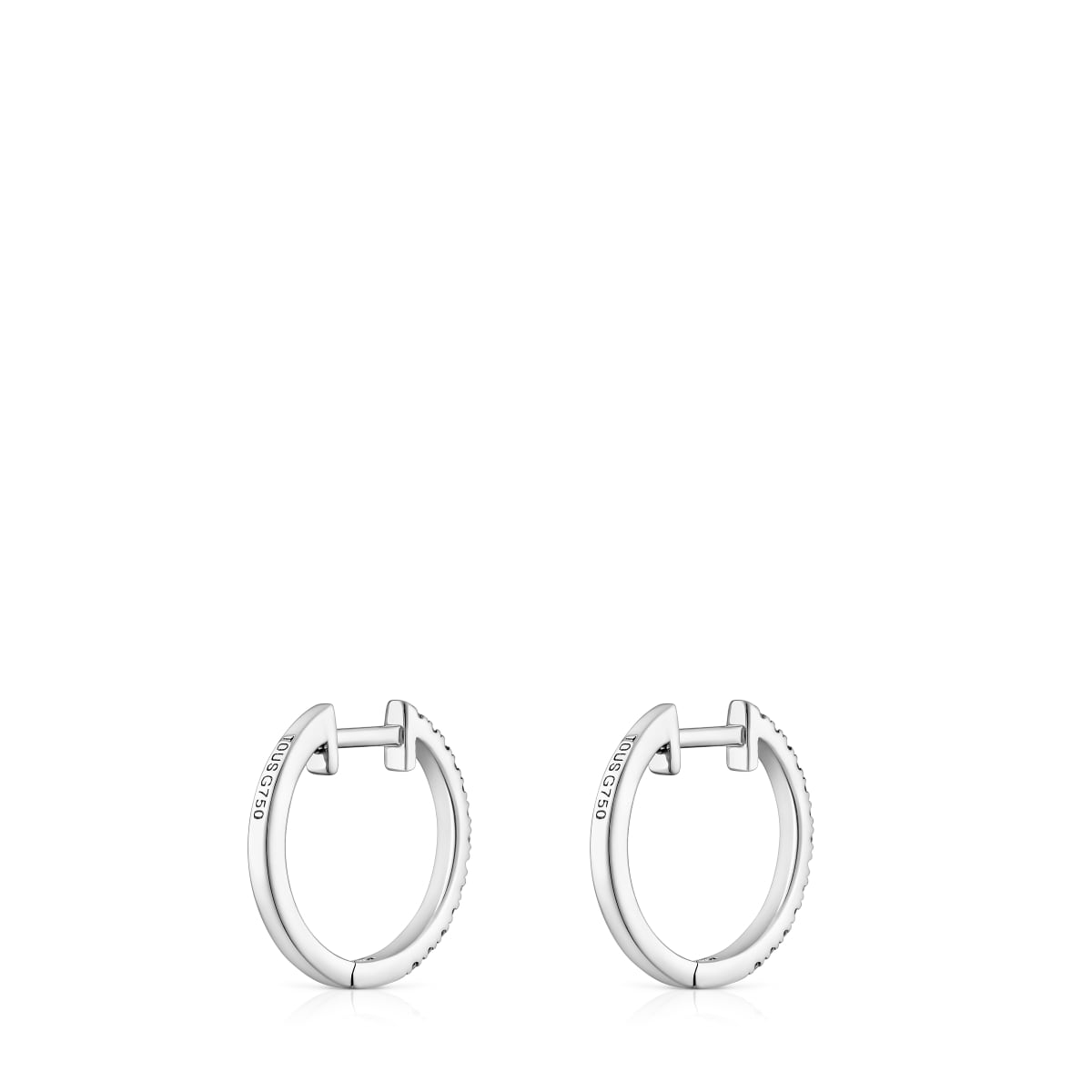 Les Classiques 11 mm short Hoop earrings in white gold with diamonds
