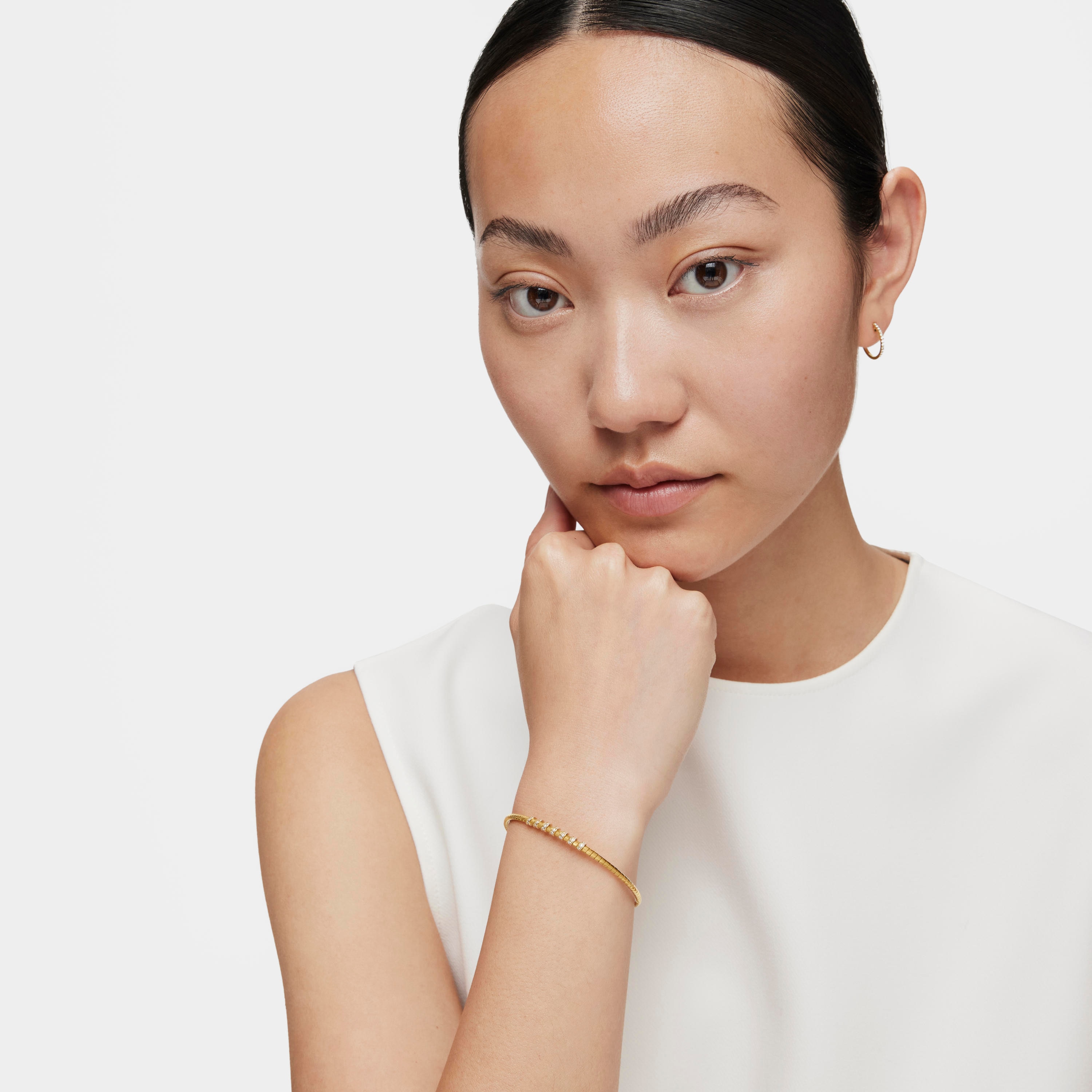 18K solid gold Bangle with diamonds TOUS Basics