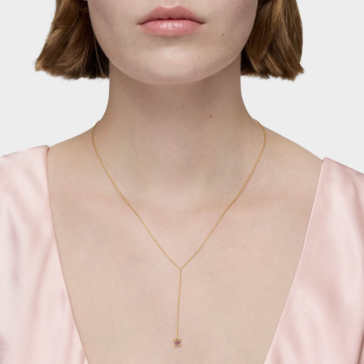 Short gold and tanzanite Necklace Color Pills