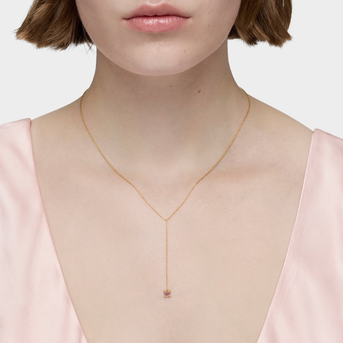 Short gold and tanzanite Necklace Color Pills