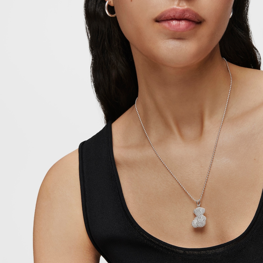 Stredne veľk&yacute; 22&nbsp;mm text&uacute;rovan&yacute; strieborn&yacute; Pr&iacute;vesok medved&iacute;ka Bold Bear