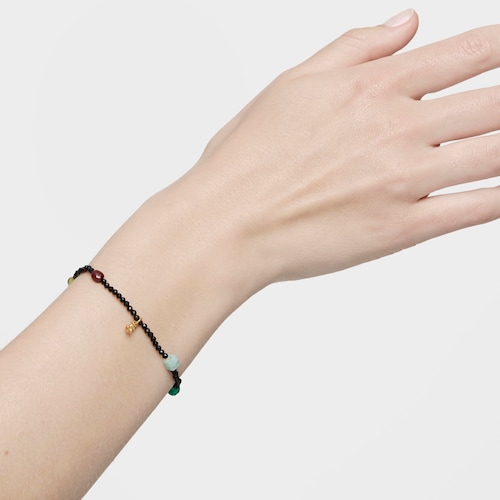 Bold Bear elastic Bracelet with 18kt gold plating over silver, onyx, gemstones